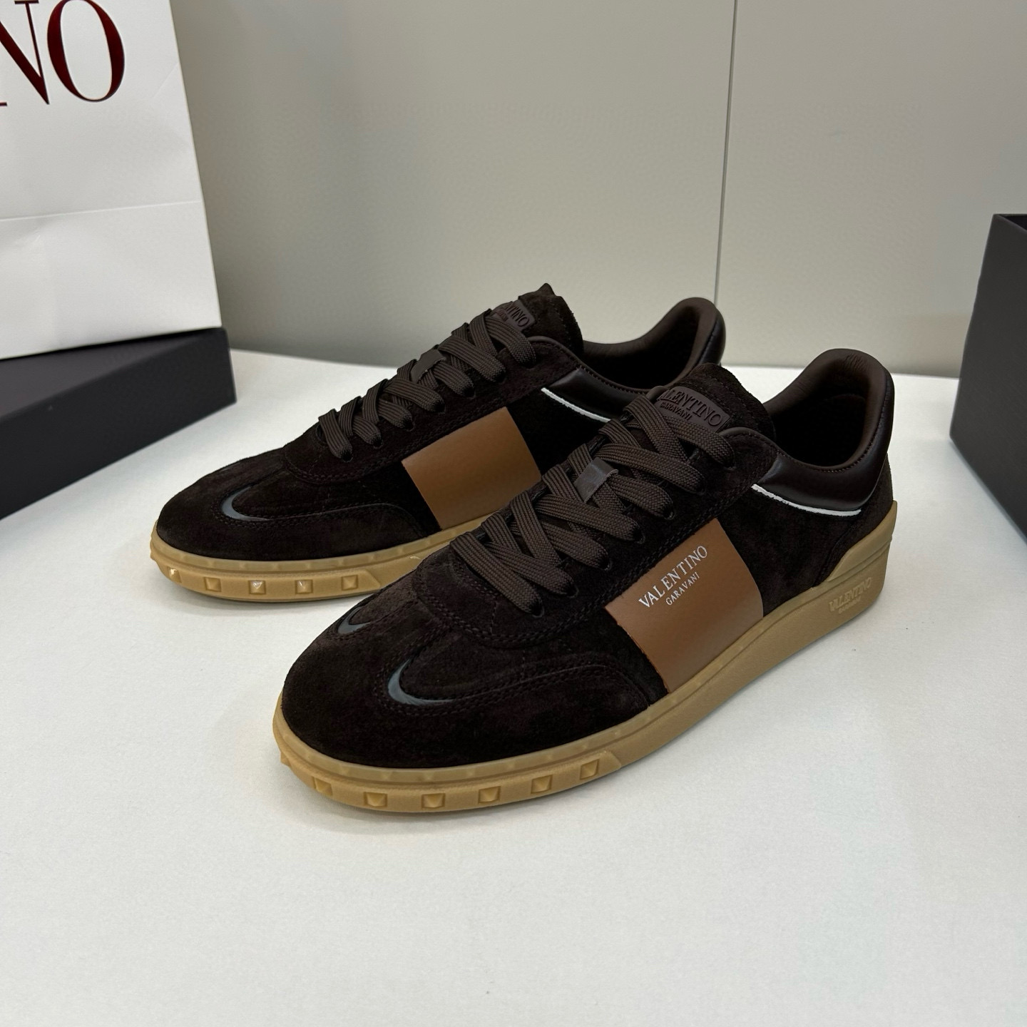 발렌티노 Valentino 스니커즈