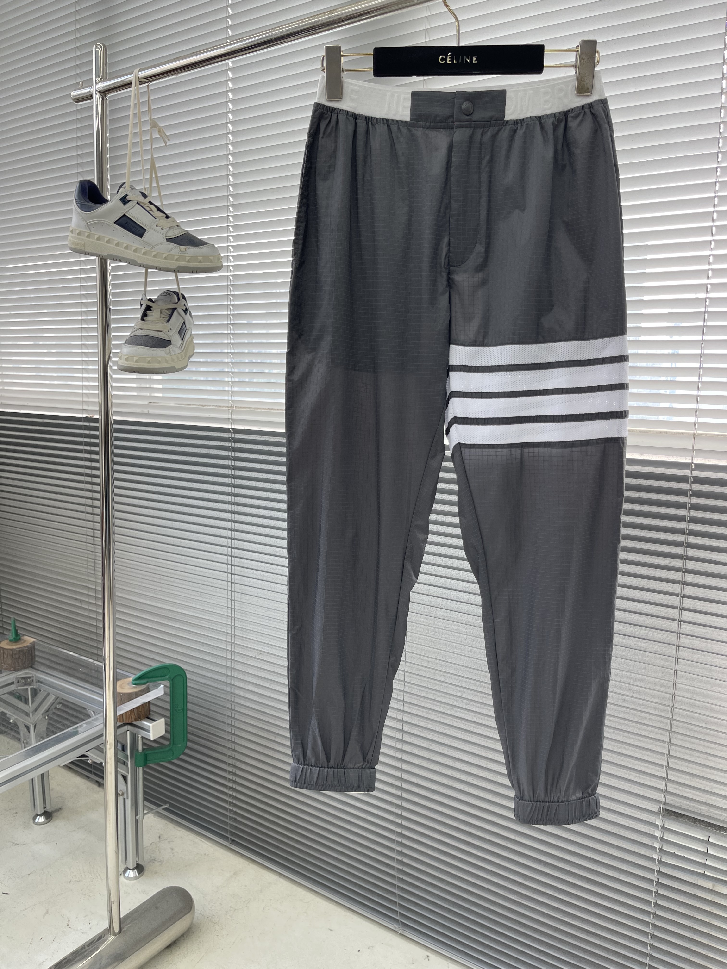 톰브라운 Thom Browne 바지