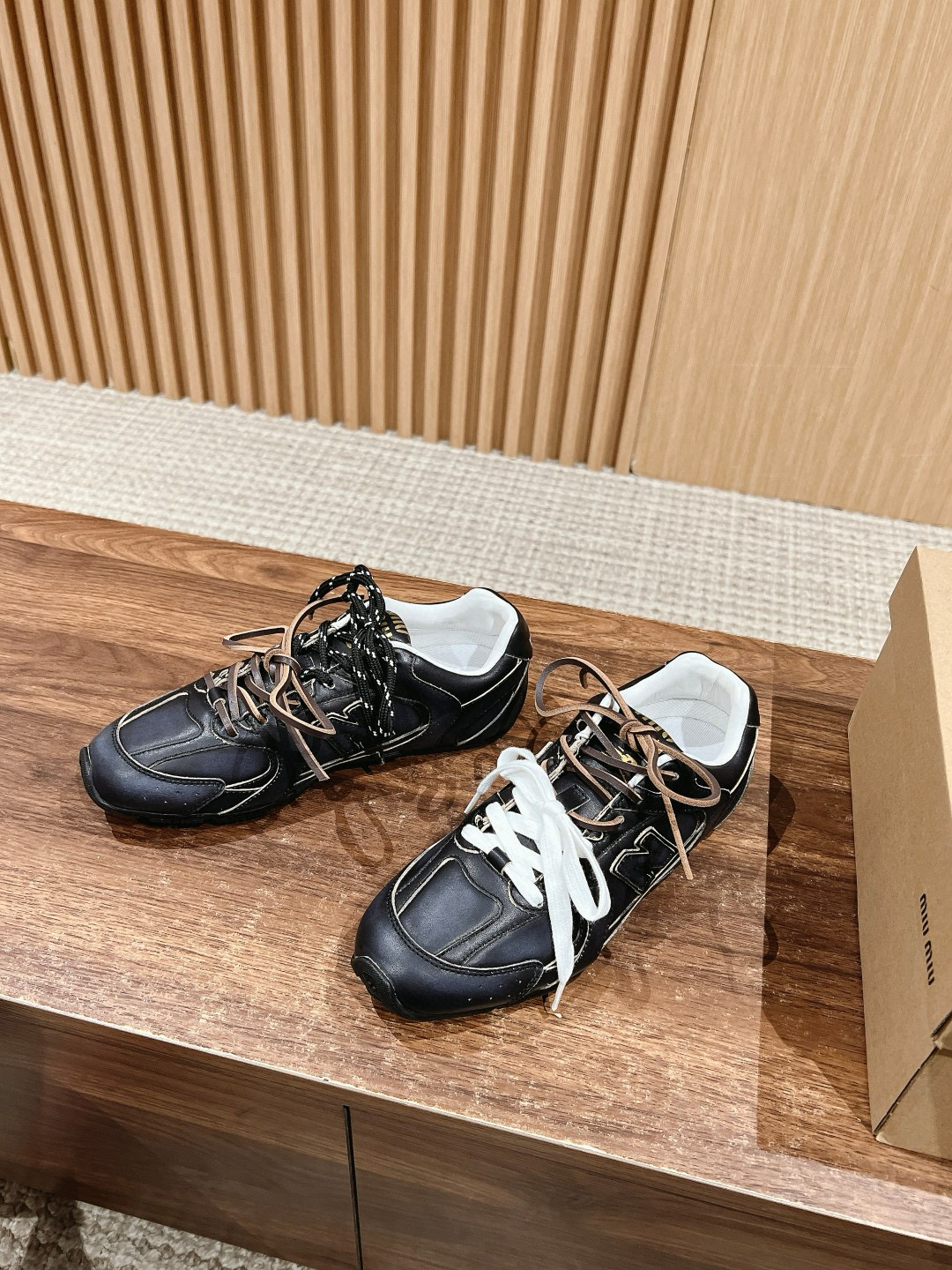 미우 미우 Miu Miu X New Balance 530# 스니커즈