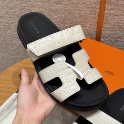에르메스 Hermes 225 Chypre sandal Matte Alligator&8L Beton