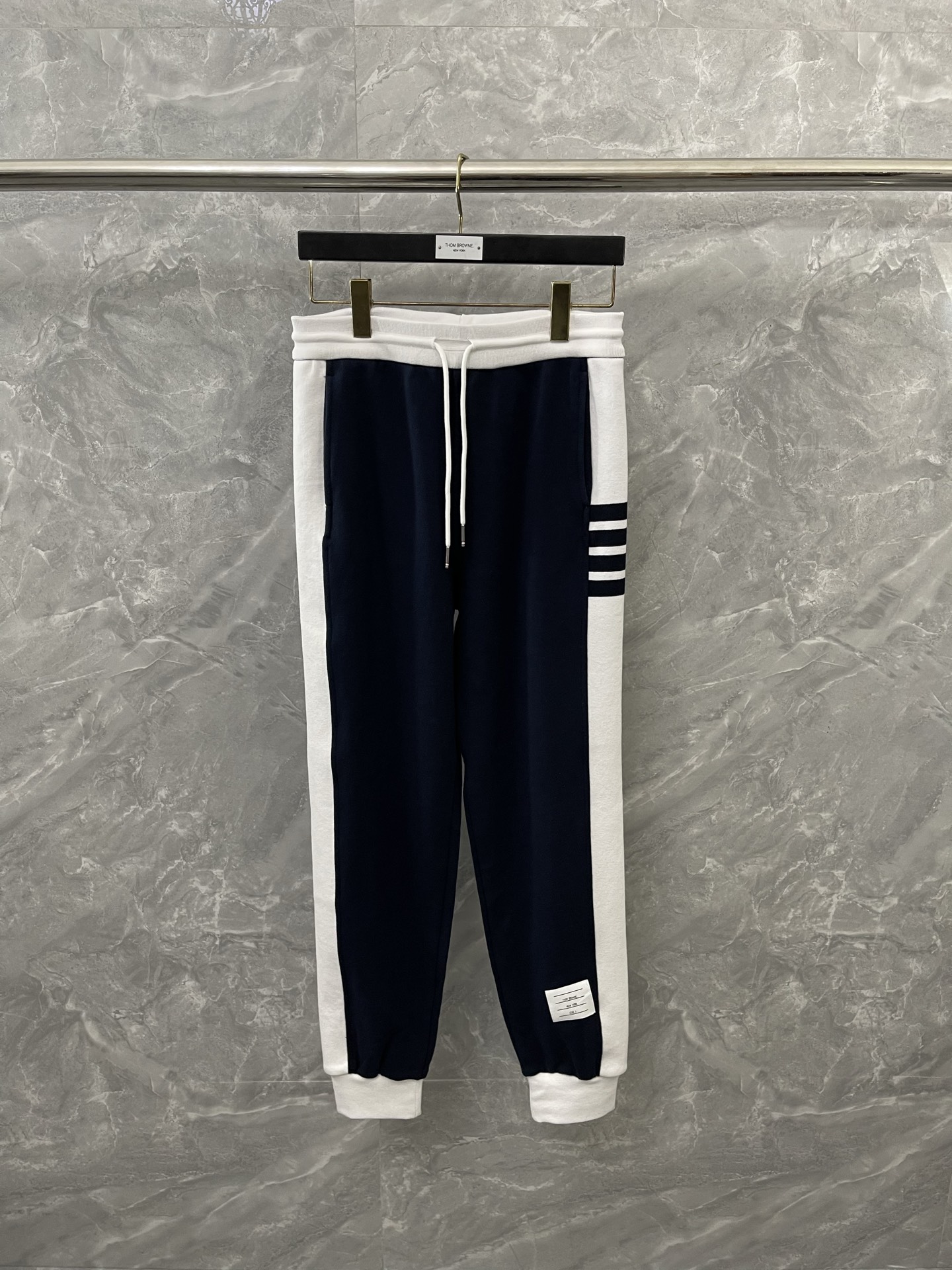 톰브라운 Thom Browne 바지