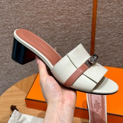 에르메스 Hermes 187 Gigi 50 sandal Calfskin&10 Craie and Nude pink