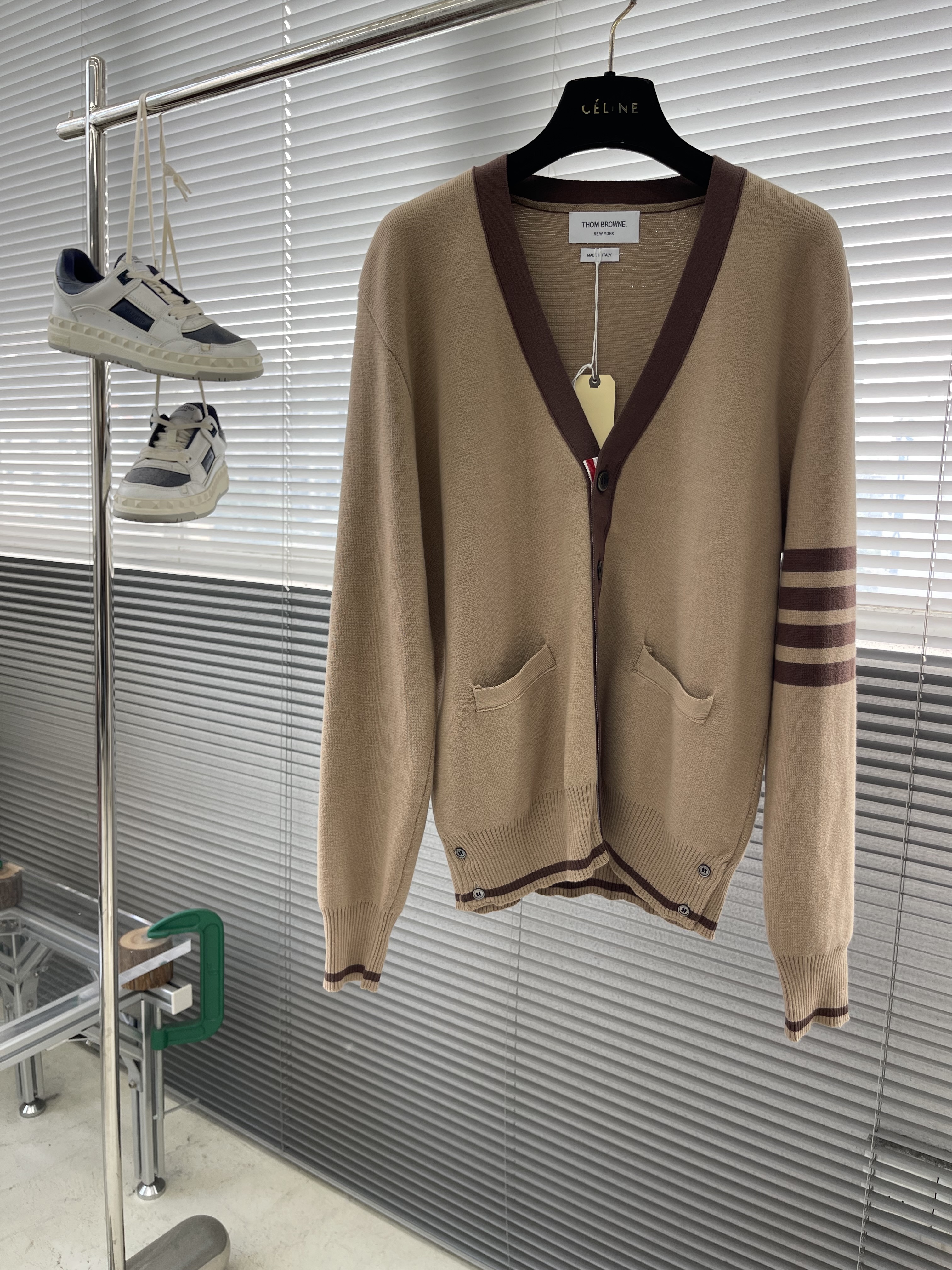 톰브라운 Thom Browne 가디건