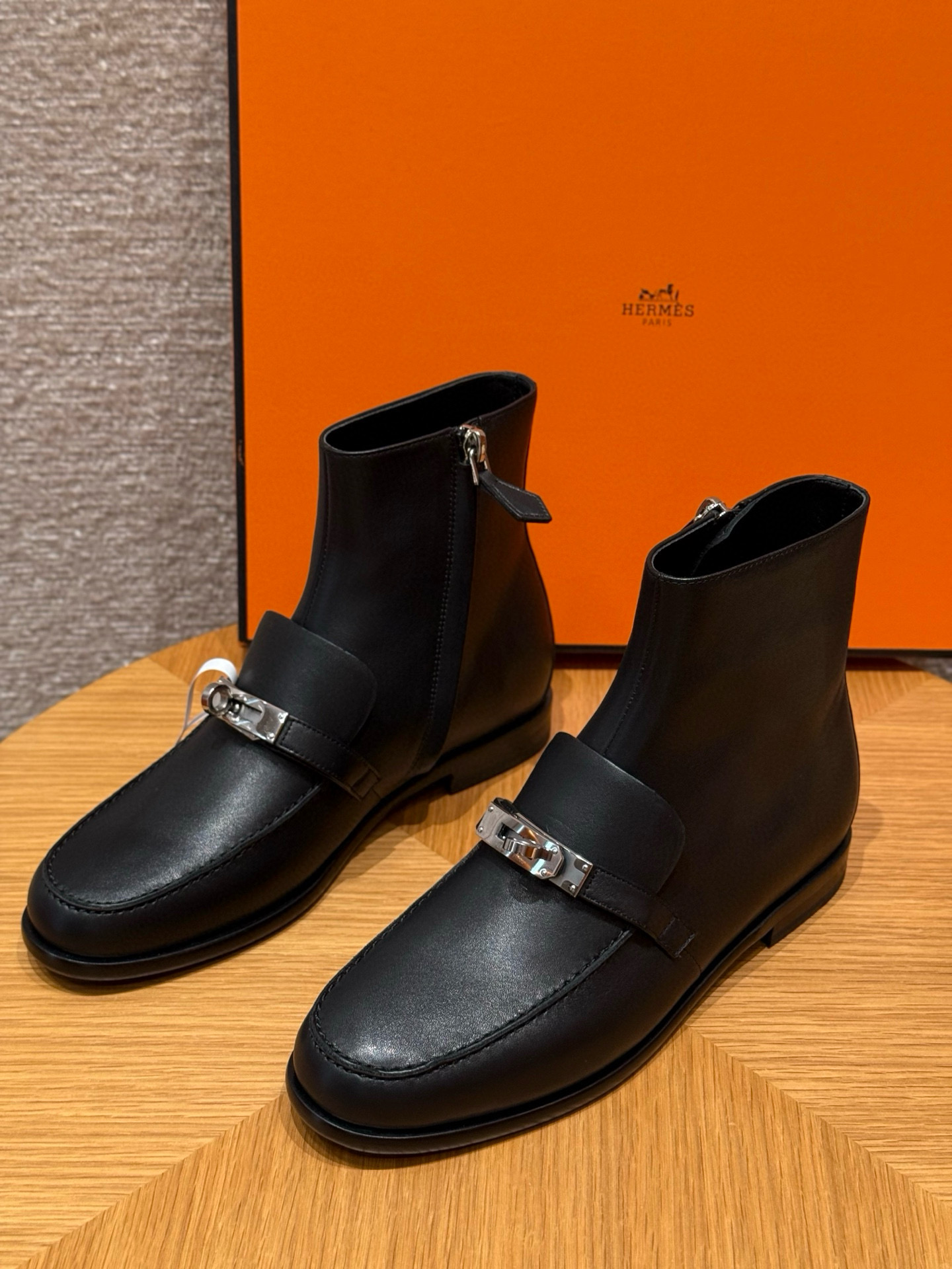 에르메스 Hermes 610 Kelsy Ankle Boot Calfskin&89 Noir