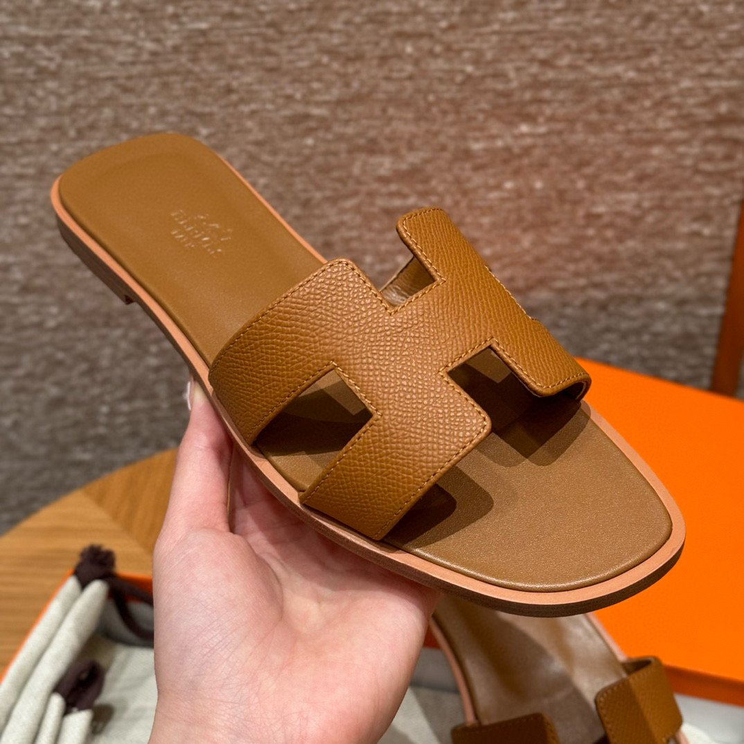 에르메스 Hermes 181 Oran sandal Epsom&37 Gold