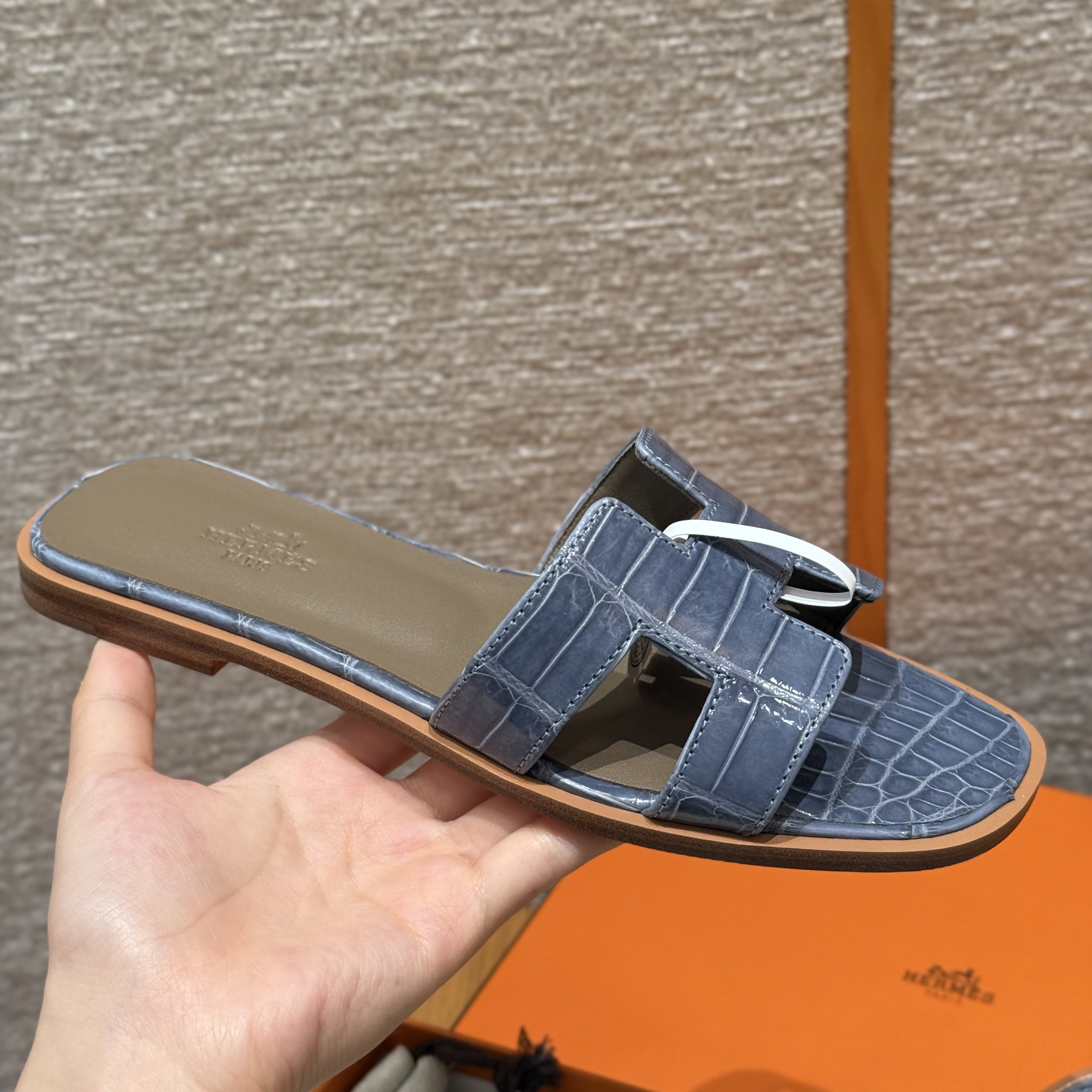 에르메스 Hermes 181 Oran sandal Highlights Alligator&Denim Blue