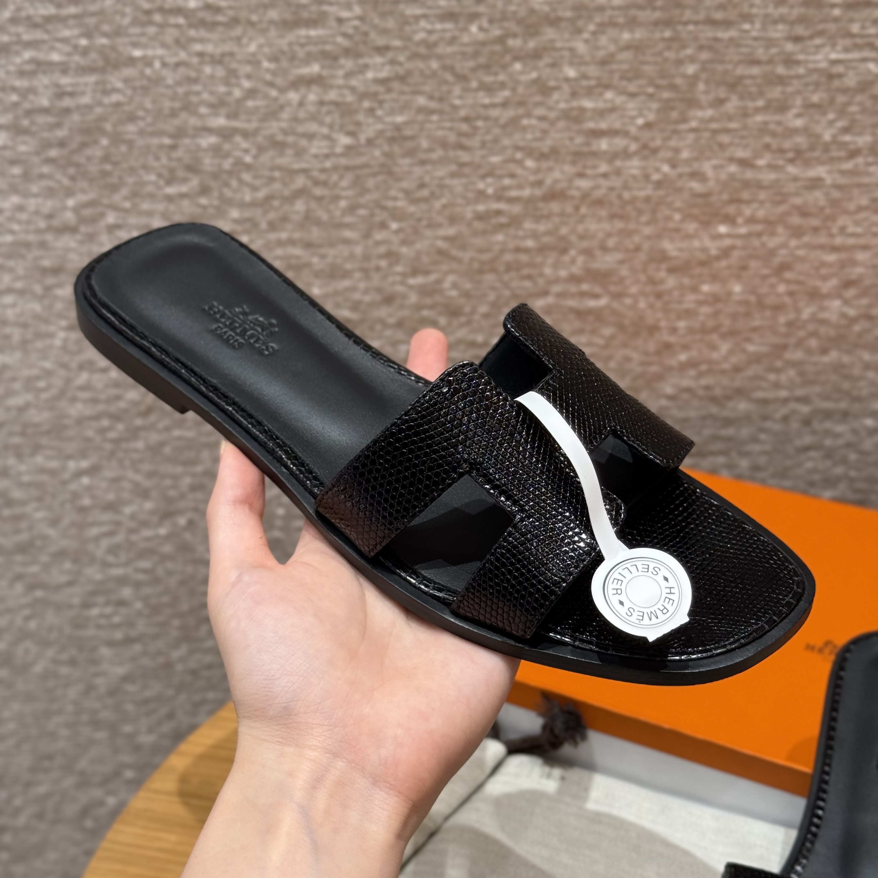 에르메스 Hermes 181 Oran sandal Lizard&89 Noir