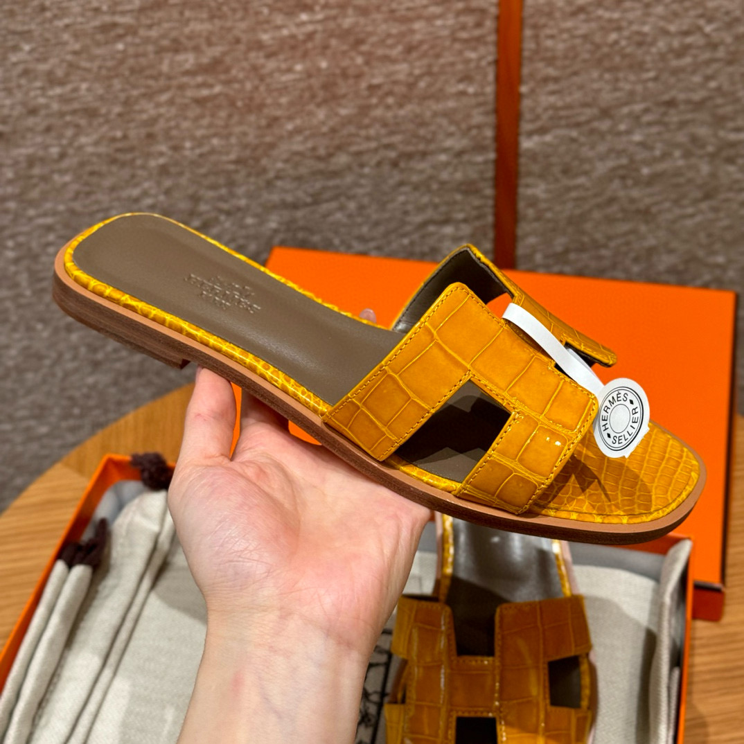 에르메스 Hermes 181 Oran sandal Matte Alligator&9R Lime