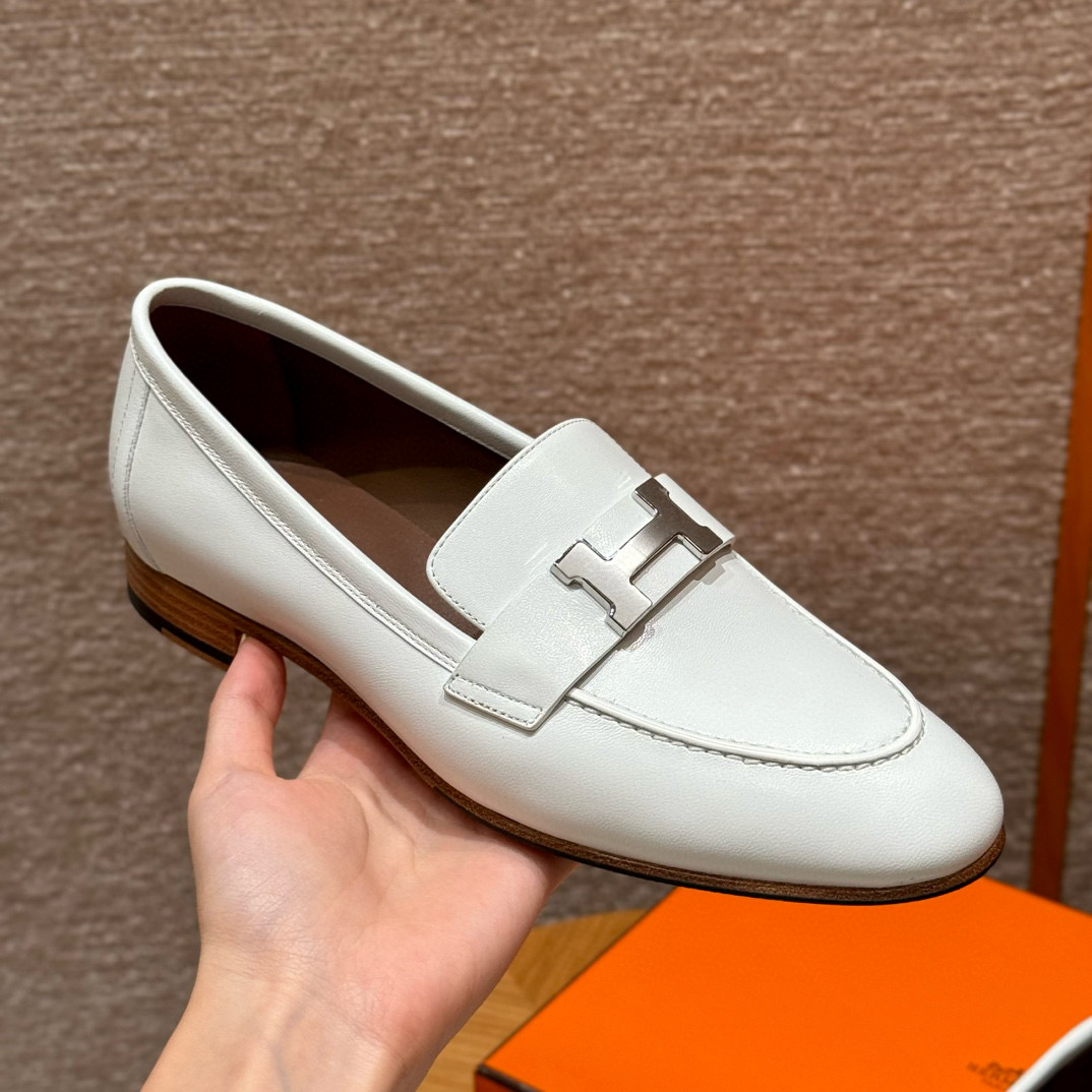 에르메스 Hermes 192 Royal loafer Goathide&Blanc silver
