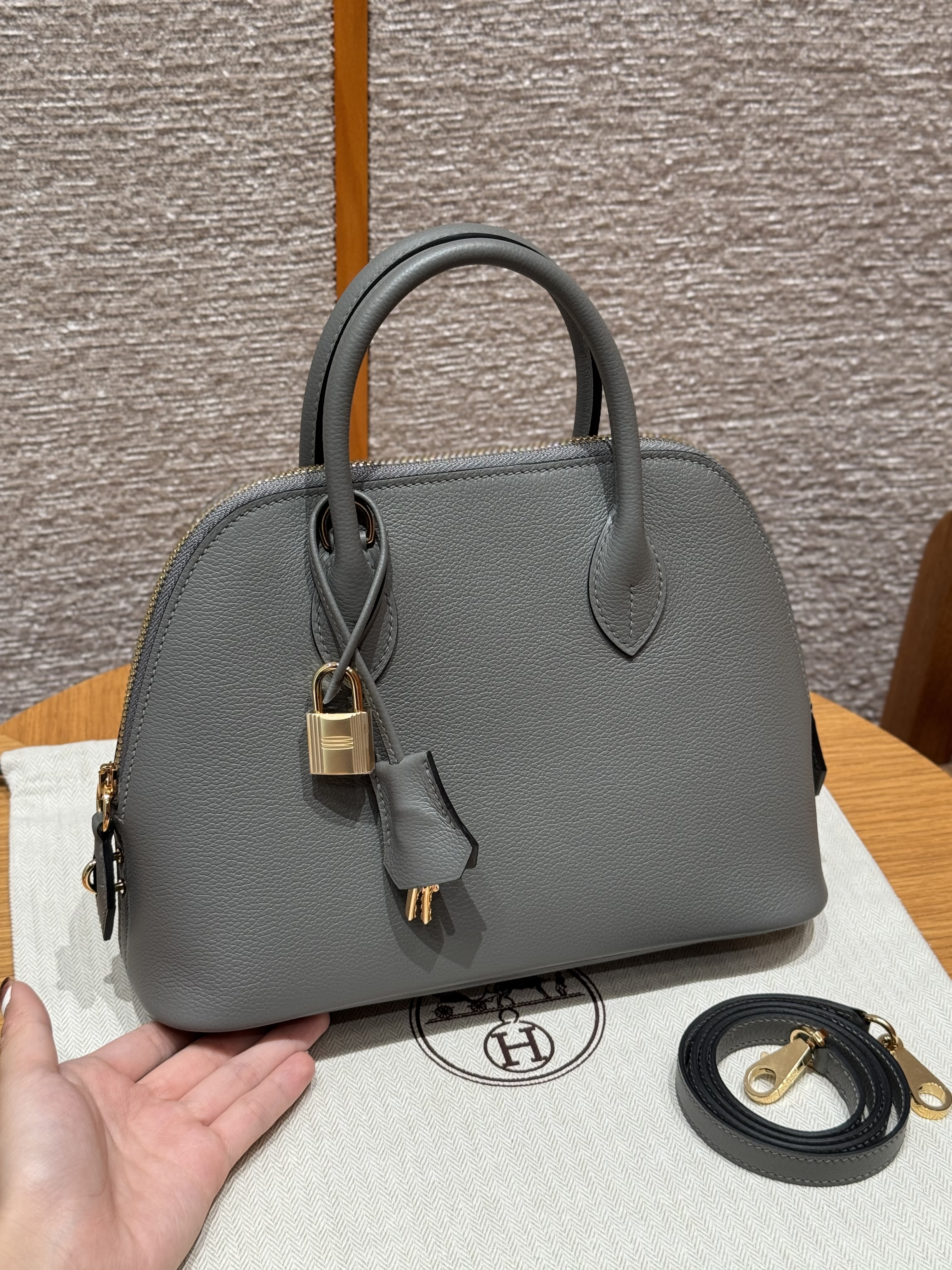 에르메스 Hermes Bolide 31cm Evercolor 0L Gris Meyer/gold