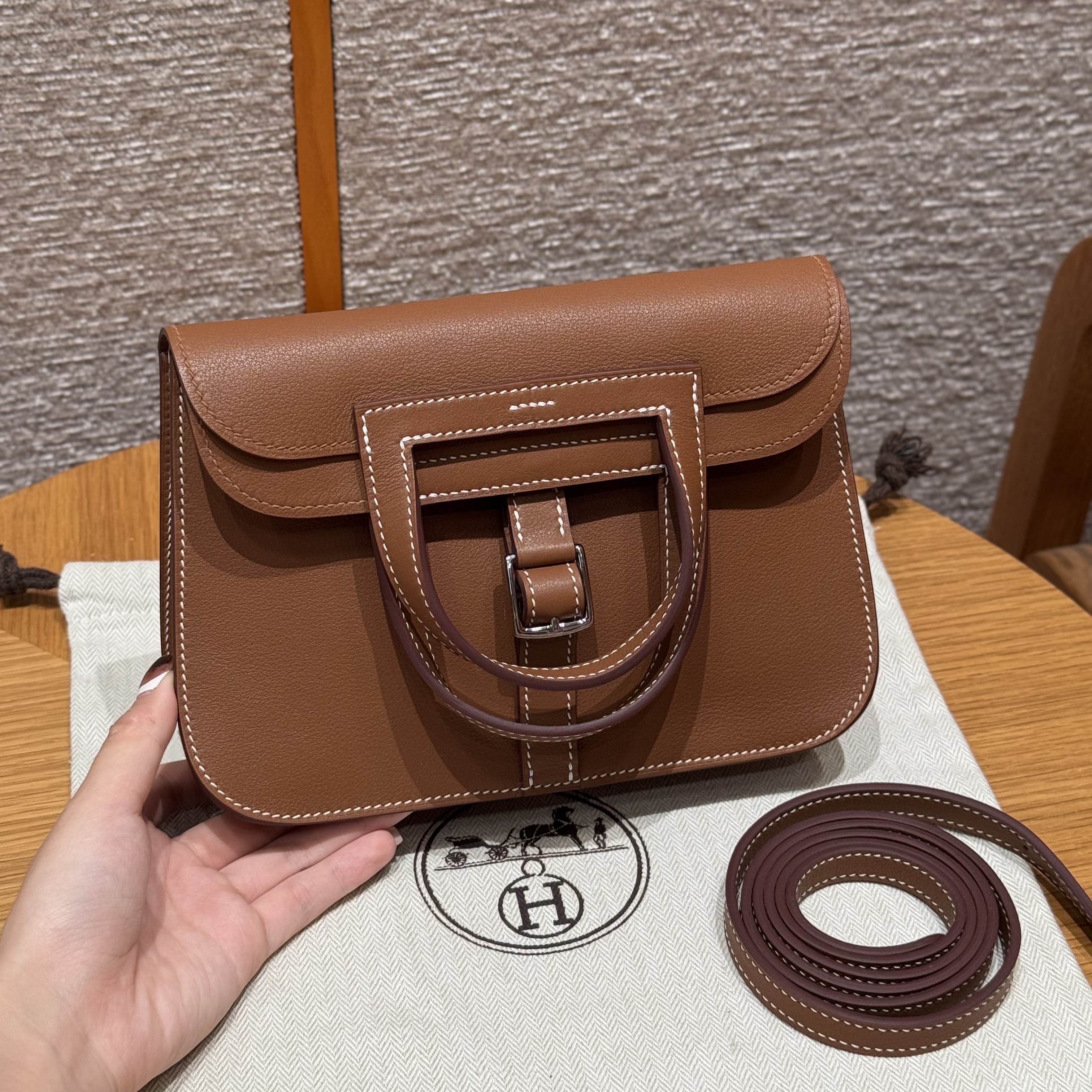 에르메스 Hermes Halzan 22cm Swift 37 Gold/silver