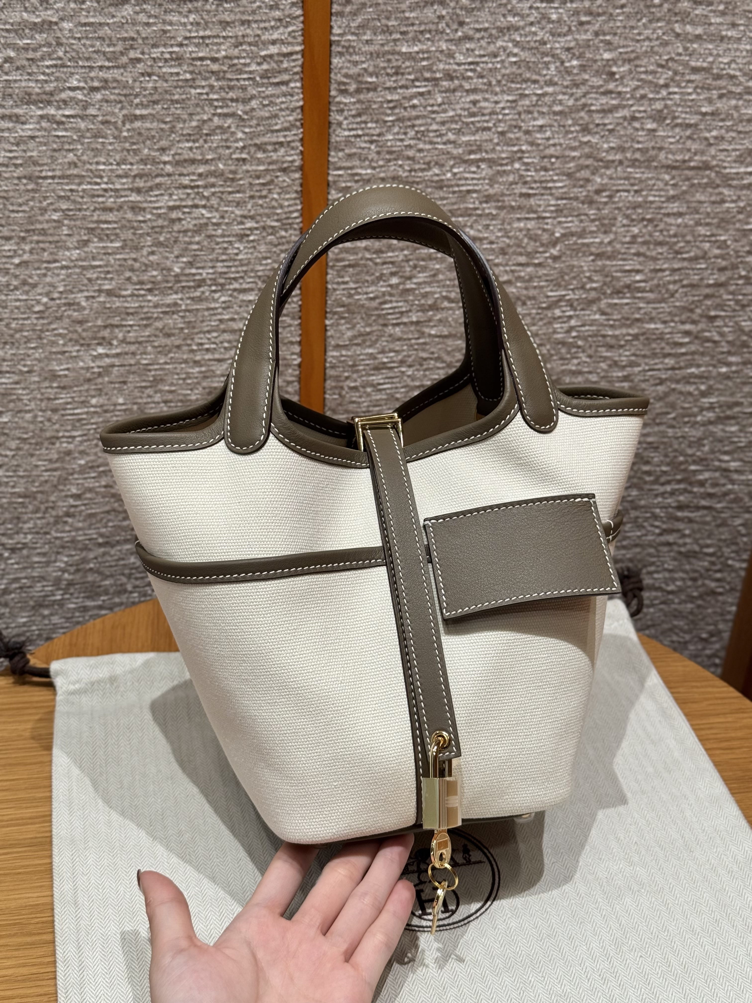 에르메스 Hermes Picotin Cargo 18cm Swift and Canvas ecru and etoupe/gold