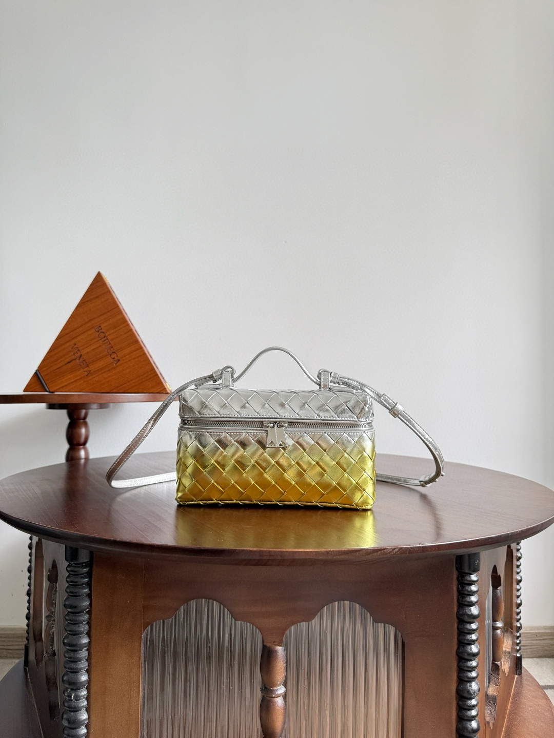 보테가 베네타 Bottega Veneta Bang Bang Vanity 크로스 백 789109 22cm