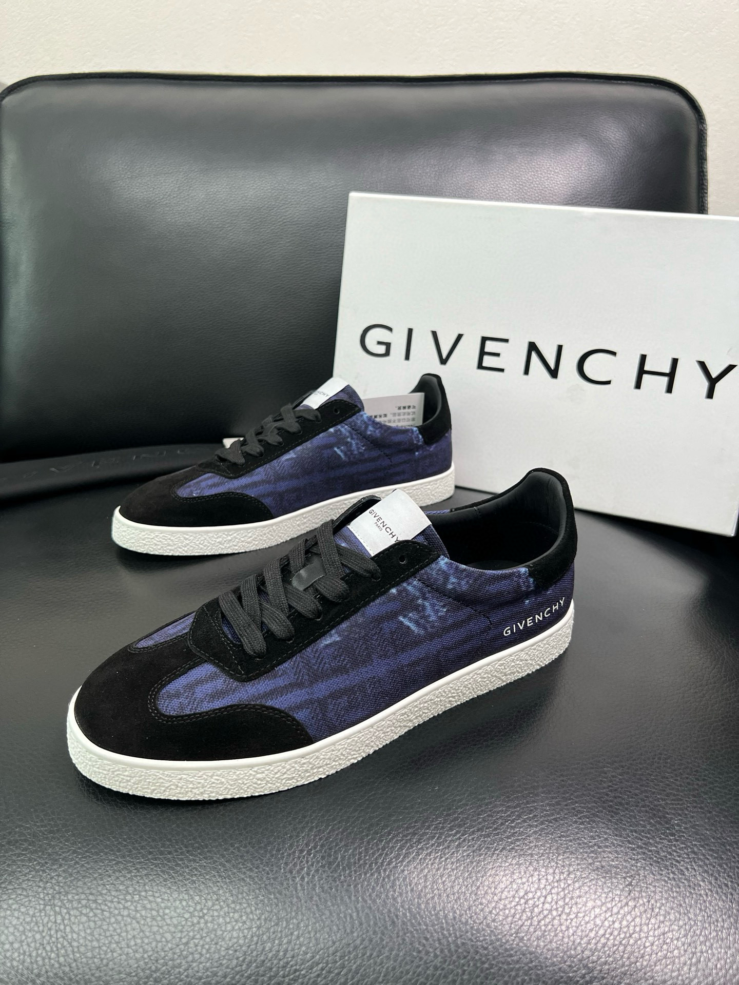 지방시 Givenchy 스니커즈