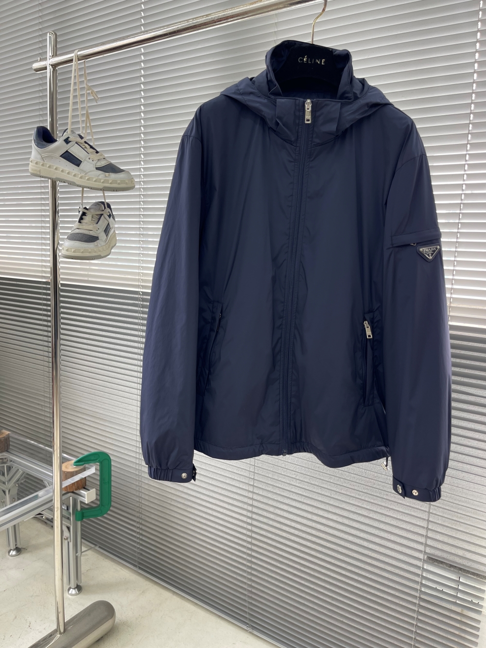 프라다 Prada 패딩。