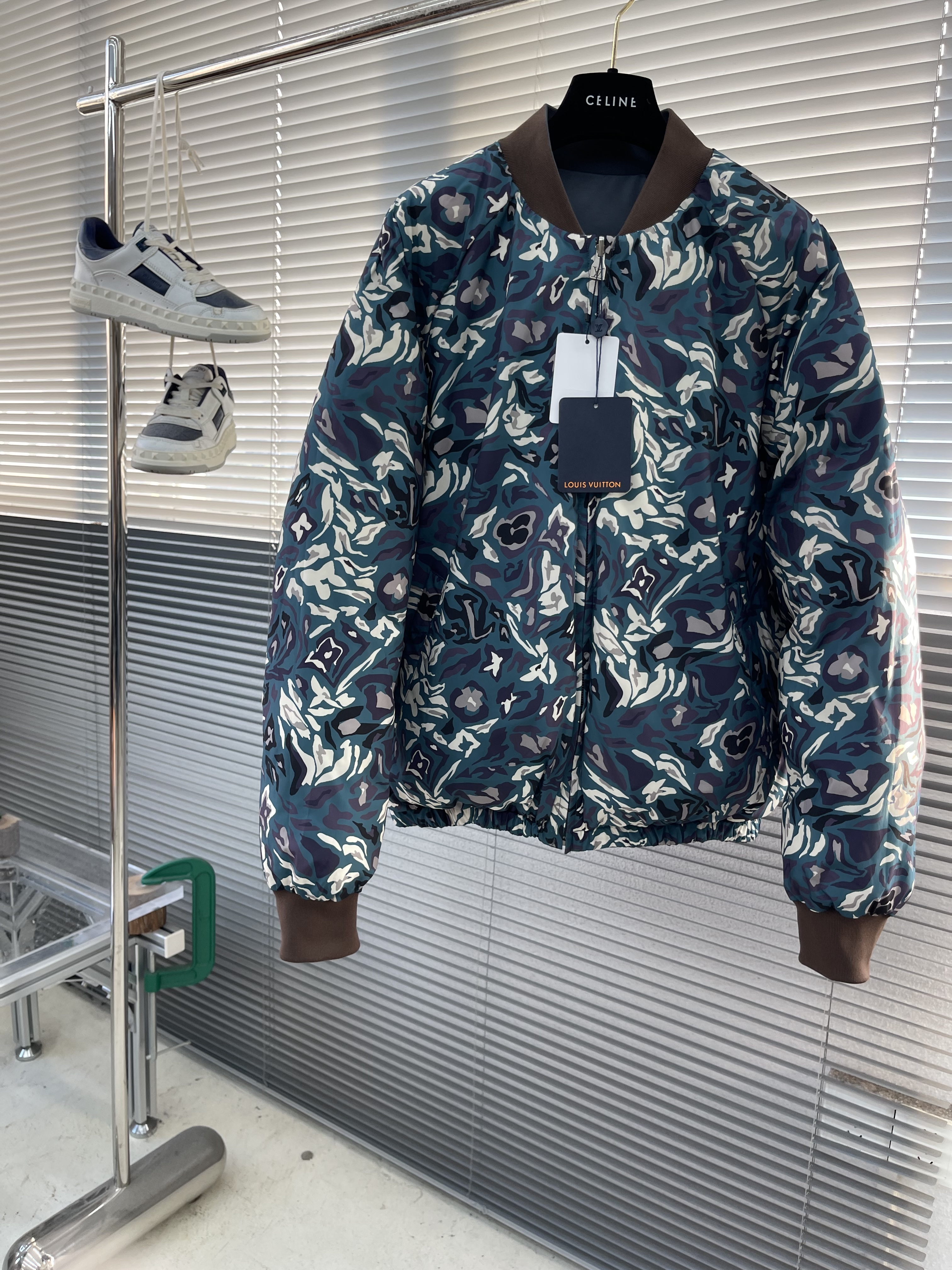 루이비통 Louis Vuitton 양면  패딩