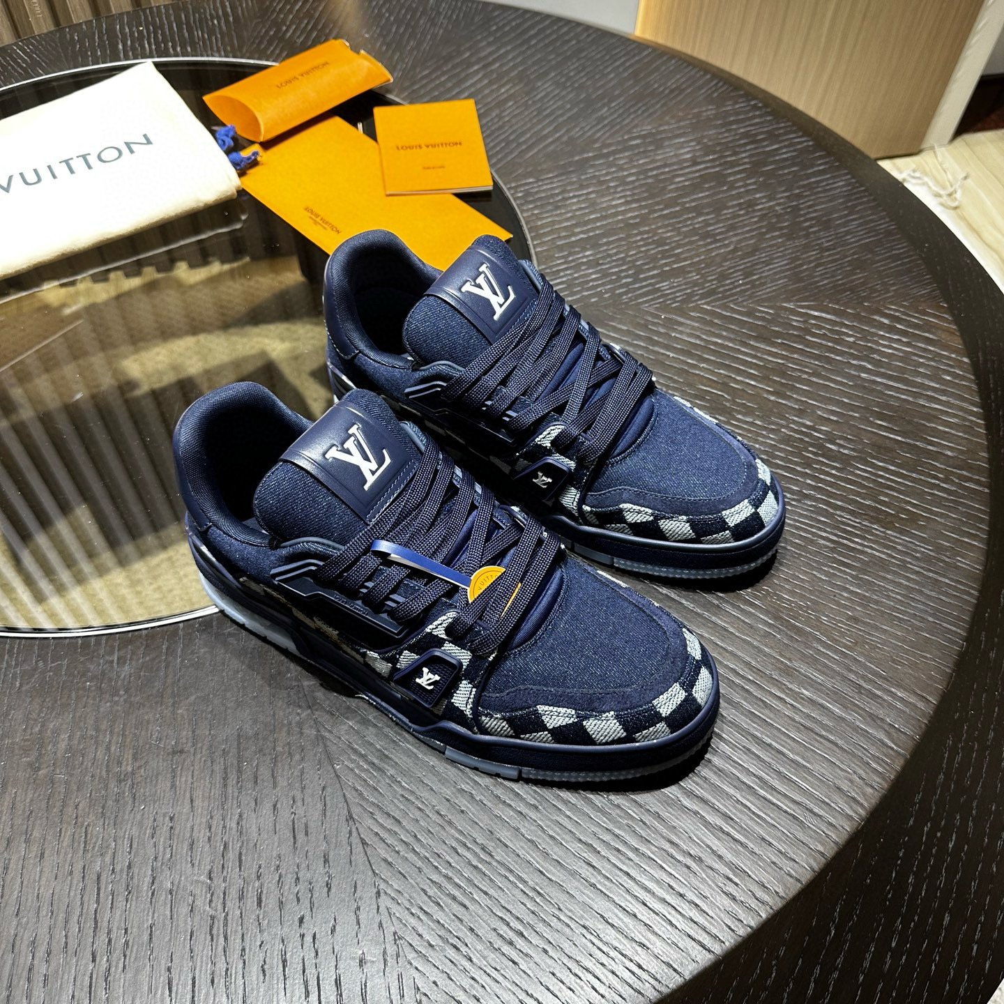 루이비통 Louis Vuitton Trainer 스니커즈