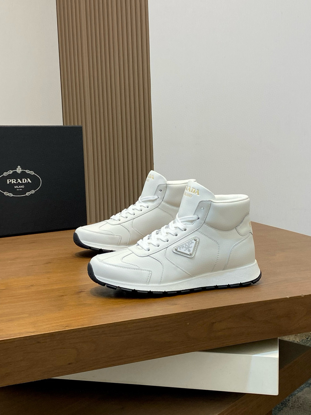 프라다 Prada 스니커즈