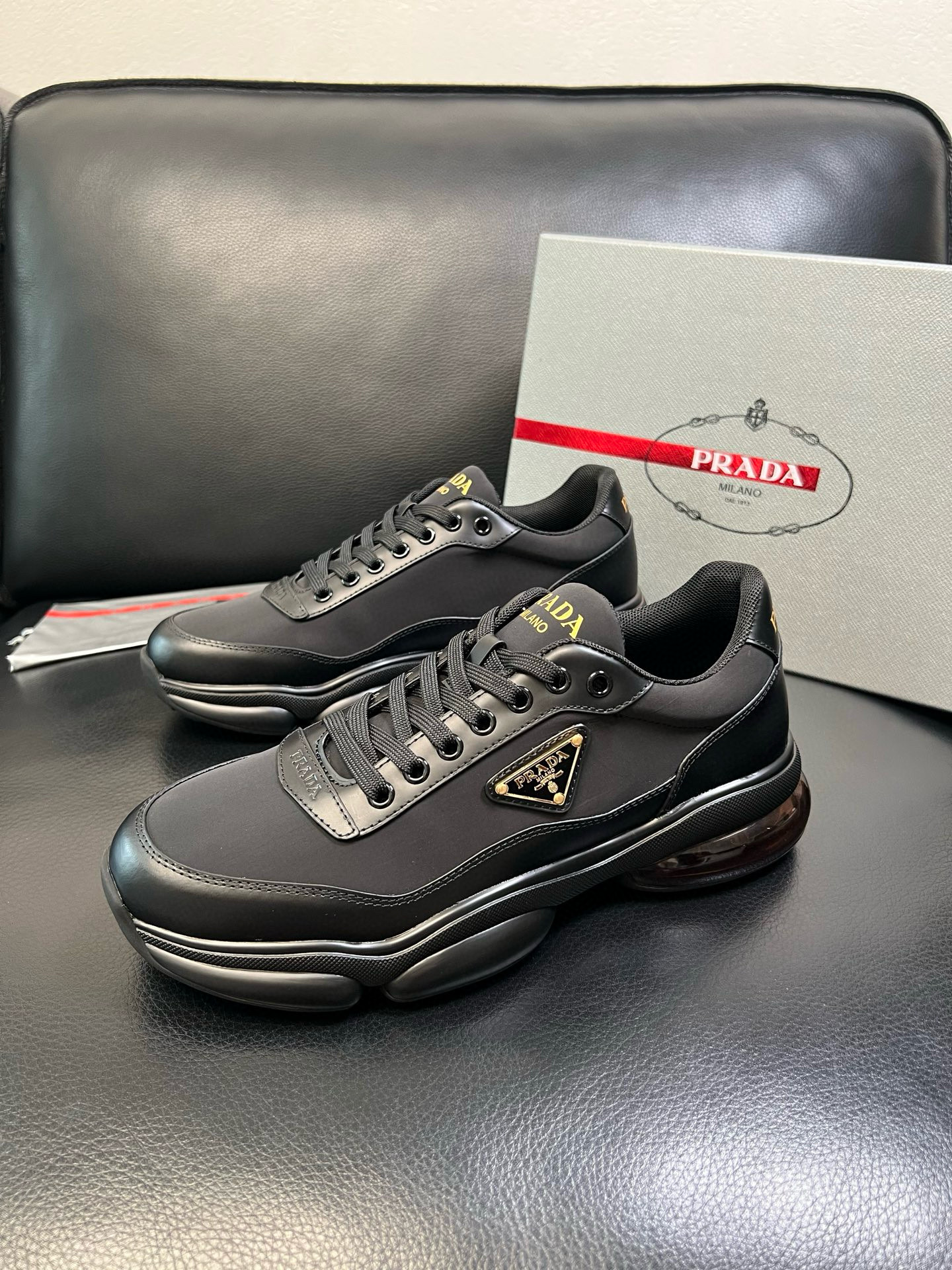 프라다 Prada 스니커즈