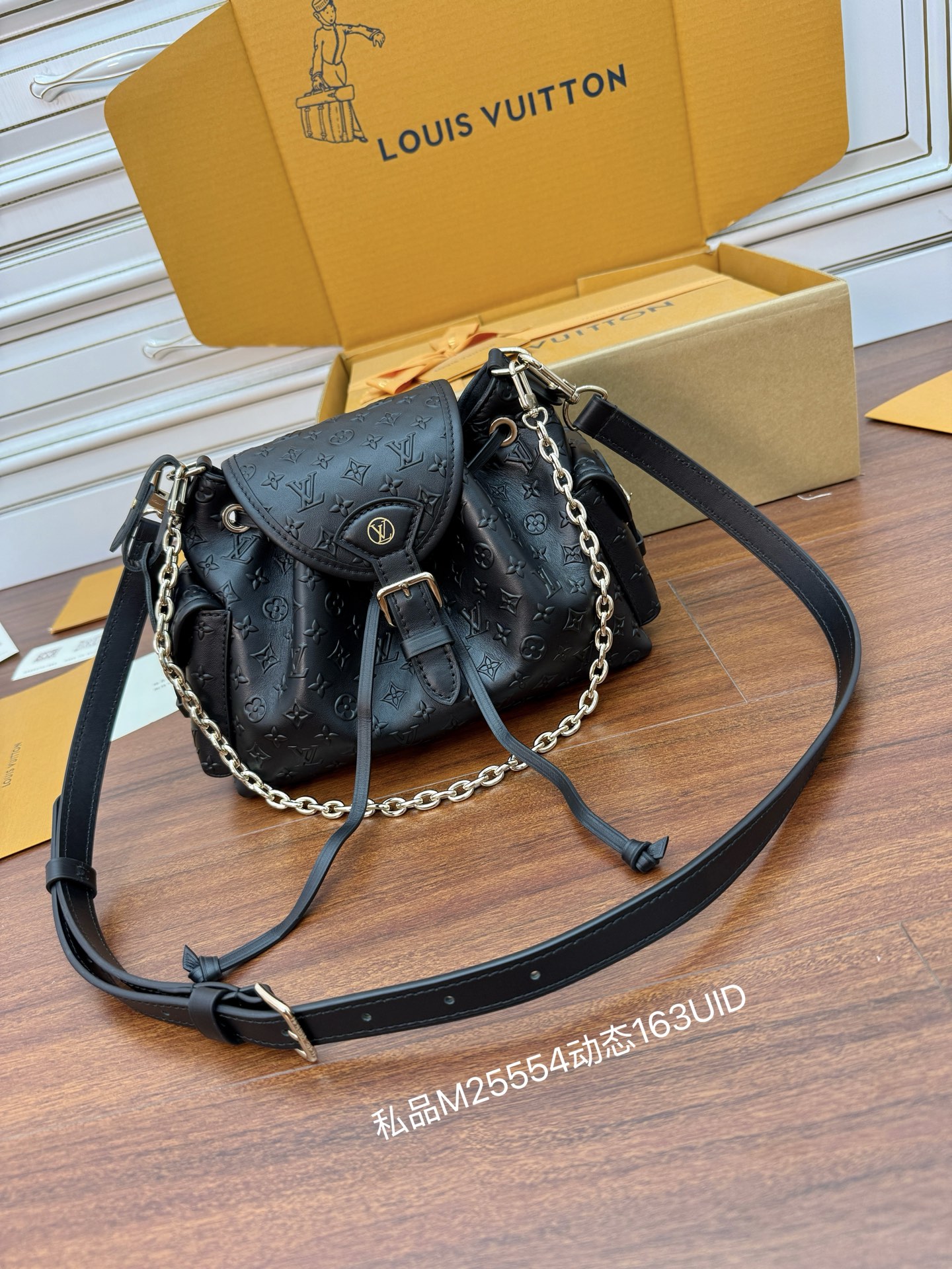 루이비통 Louis Vuitton M25554 Odyssee Black 27cm
