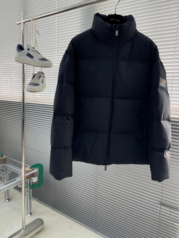 버버리 Burberry 다운재킷。