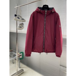 프라다 Prada 양면 패딩。