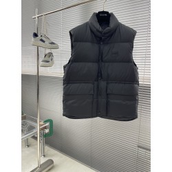 프라다 Prada 조끼 패딩。