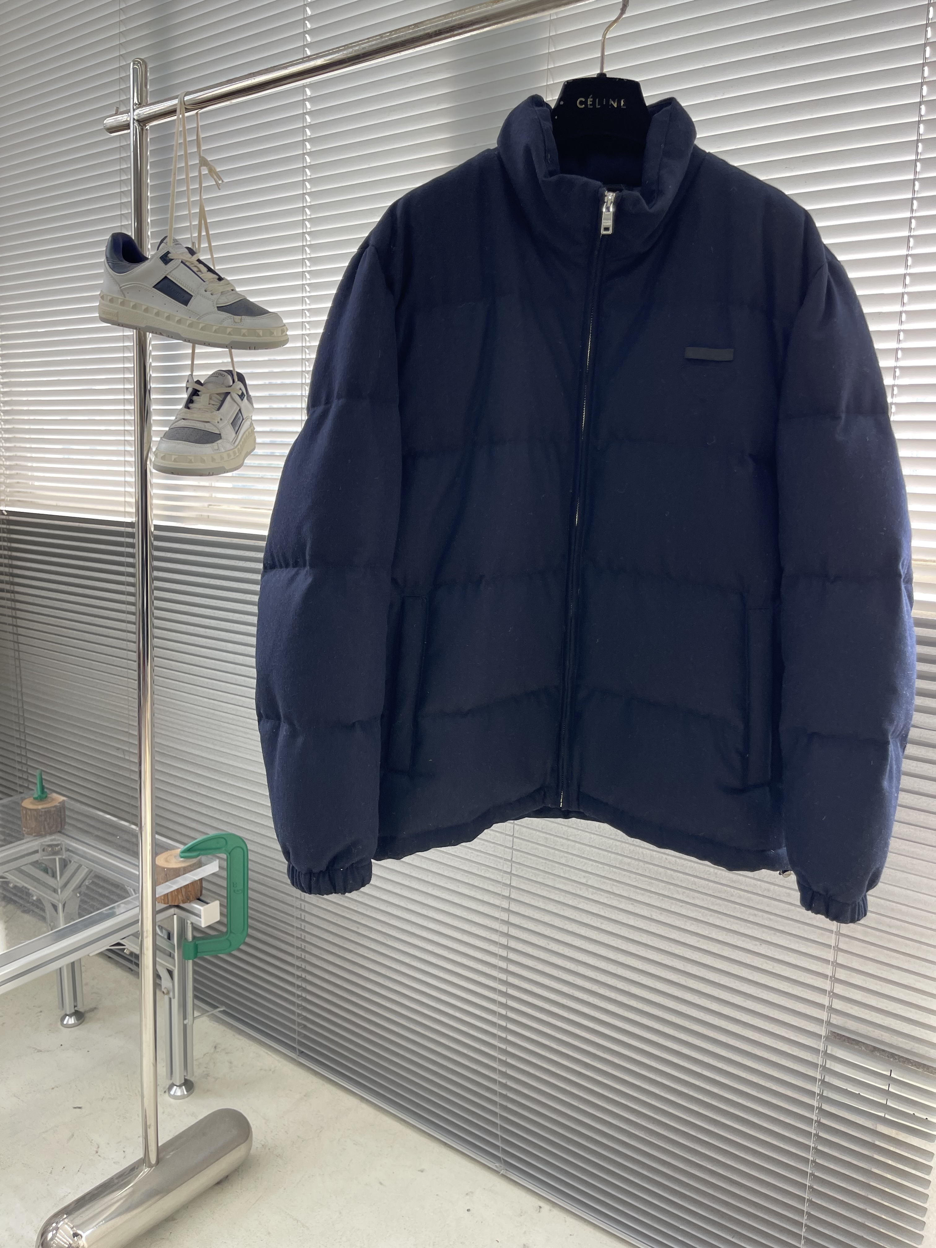 프라다 Prada 다운재킷.