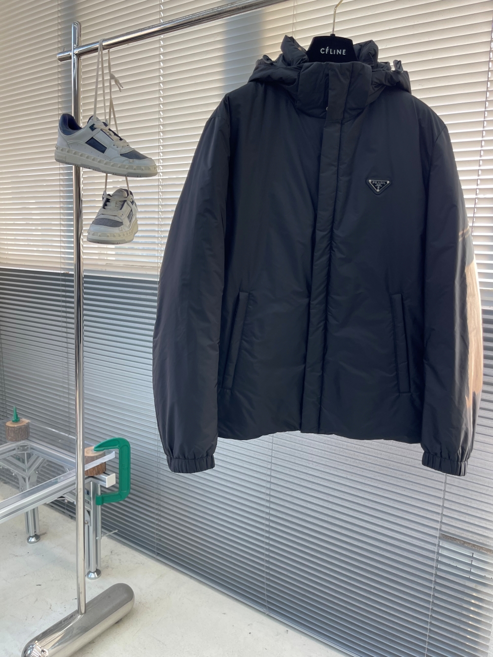 프라다 Prada 다운재킷.