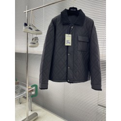 버버리 Burberry 패딩.