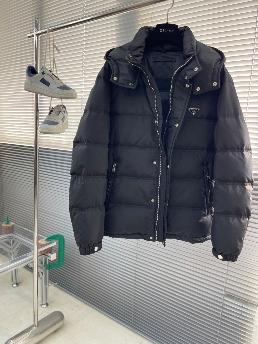 프라다 Prada 다운재킷.