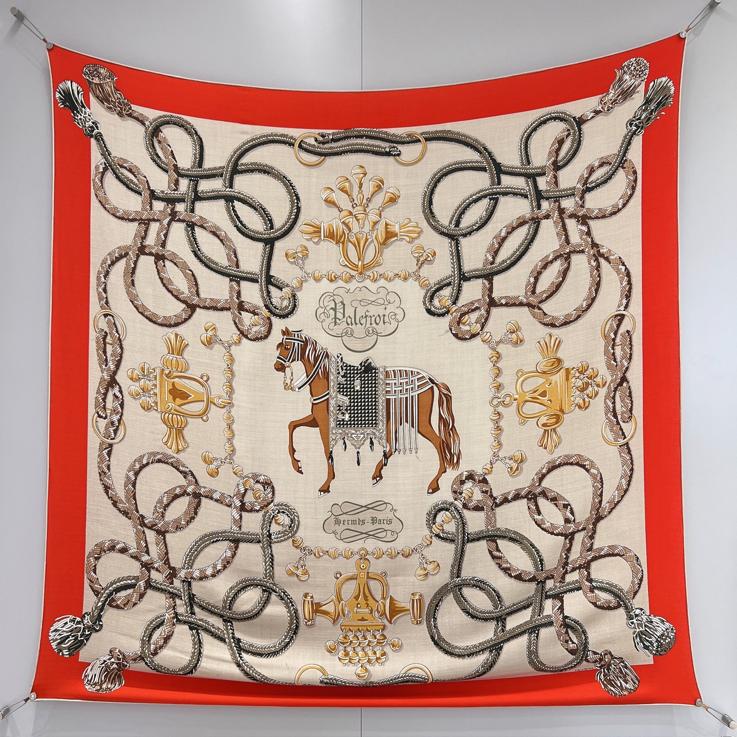 에르메스 Hermes 숄 136x135cm