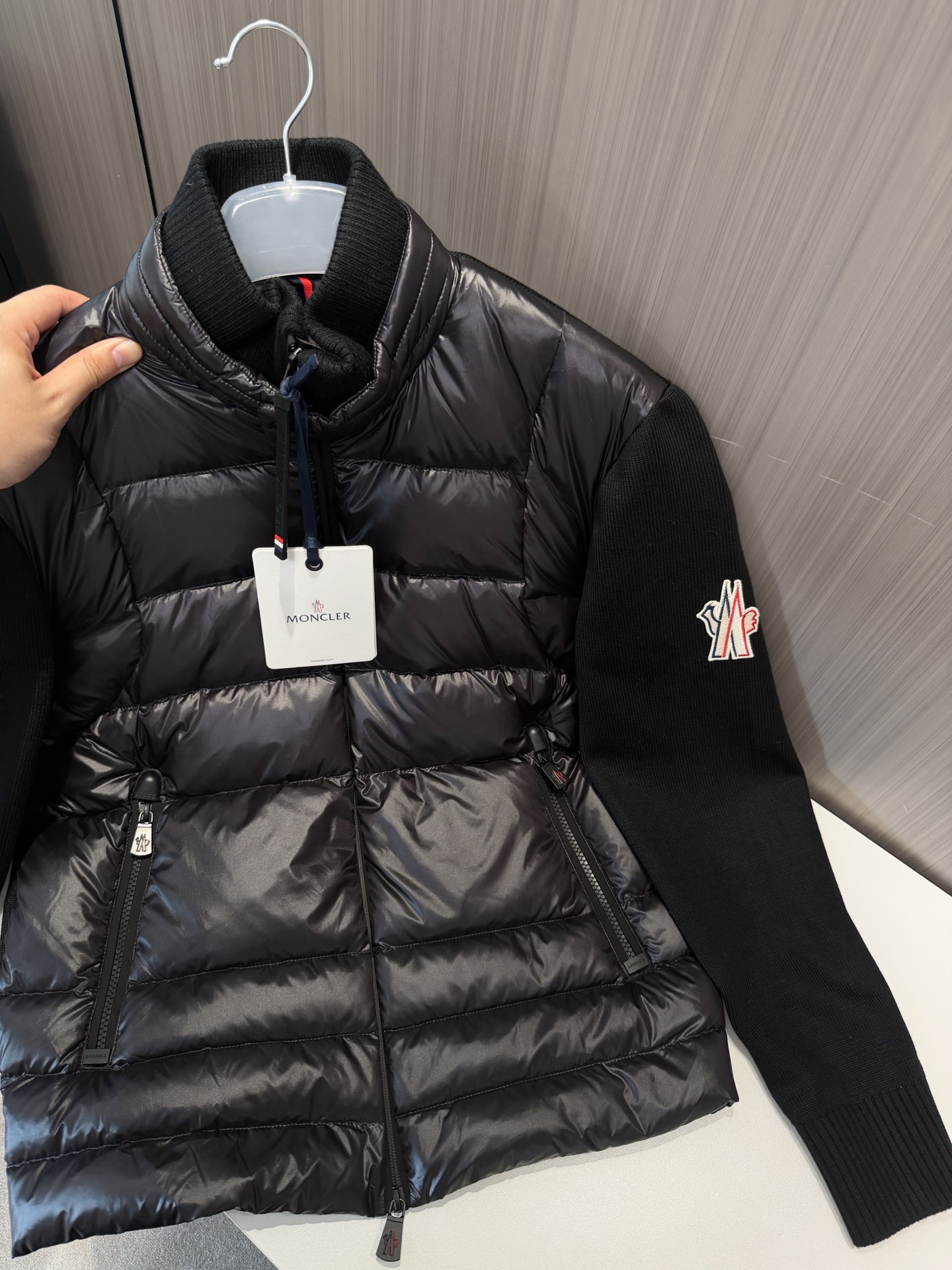 몽클레어 Moncler Gardigan  니트 패딩。