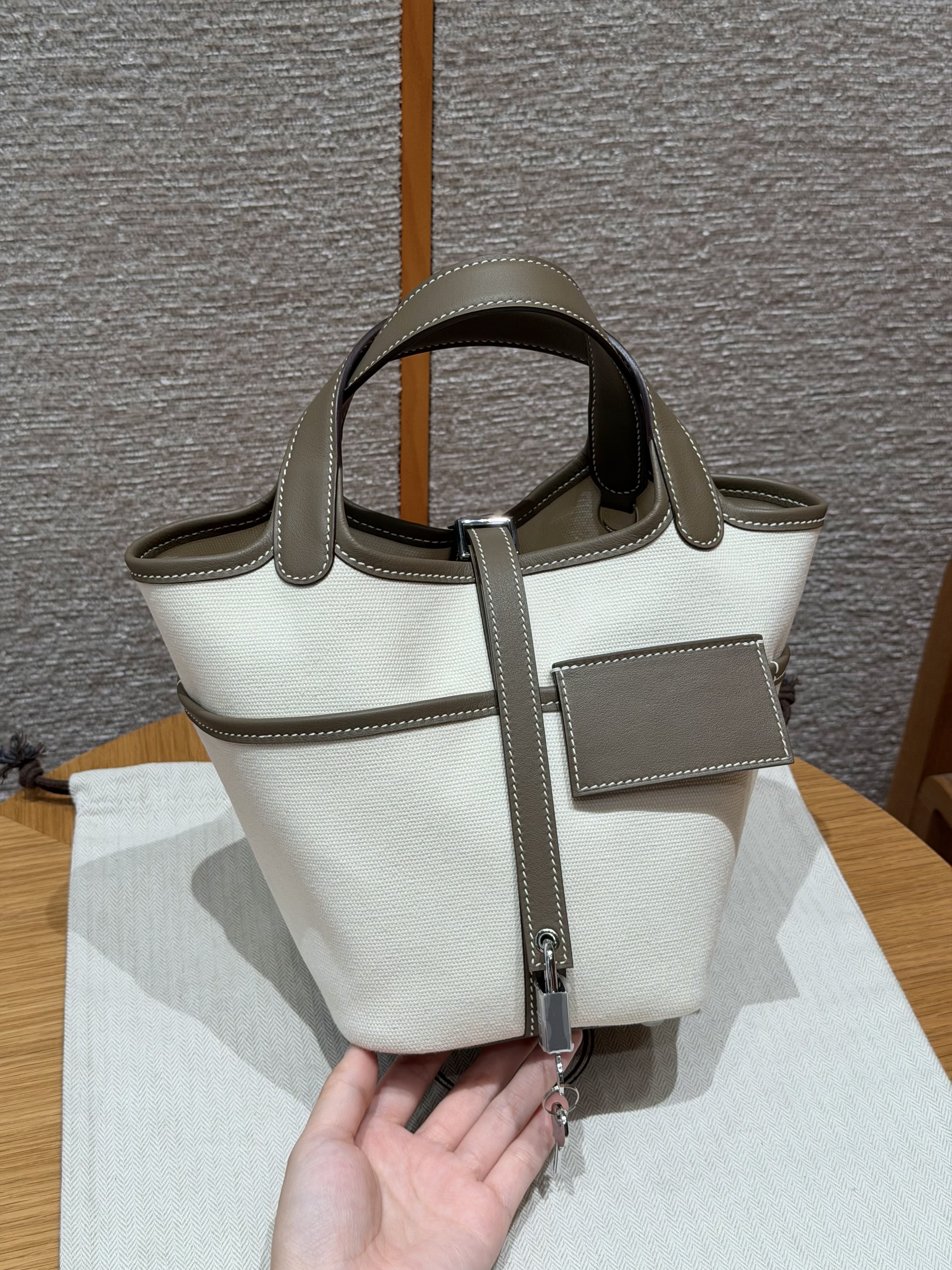 에르메스 Hermes Picotin Cargo 18cm Swift and Canvas ecru and etoupe/silver