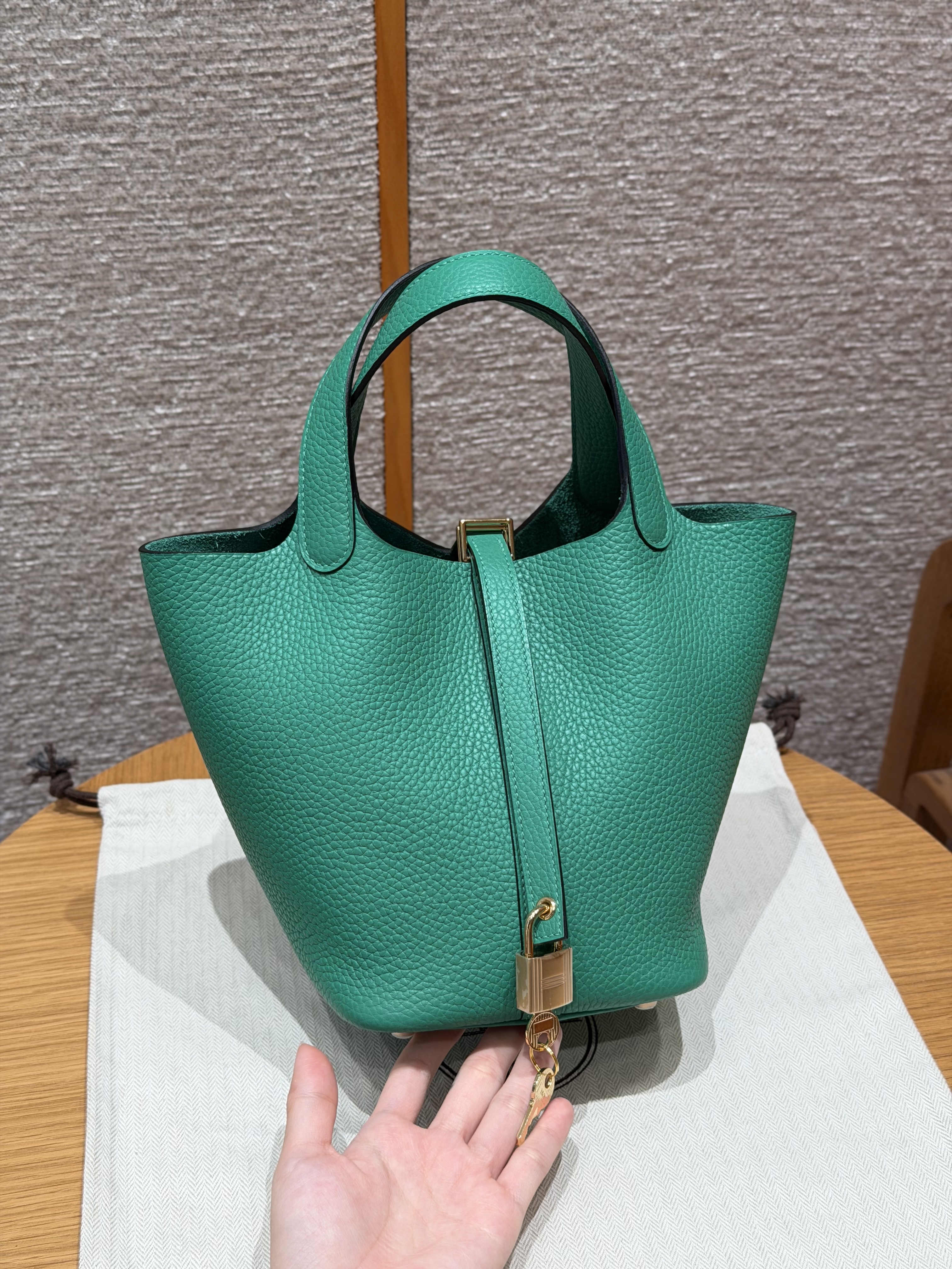 에르메스 Hermes Picotin lock 18cm clemence 06 Vert jade/gold