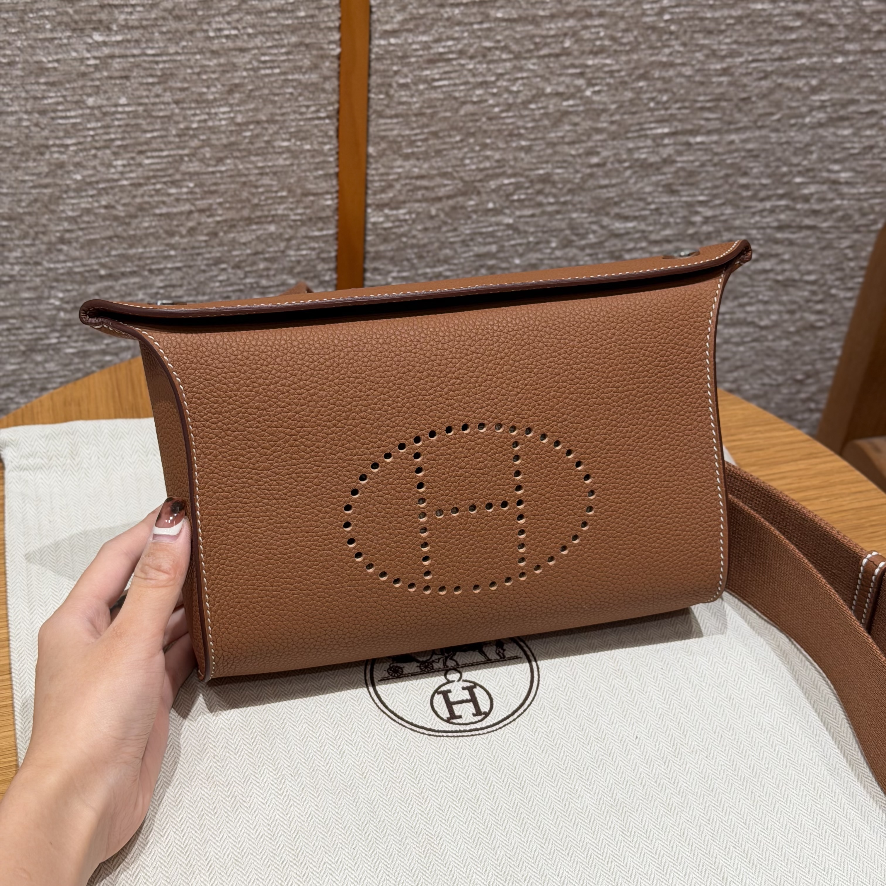 에르메스 Hermes Videpoches Epsom 37 Gold/silver