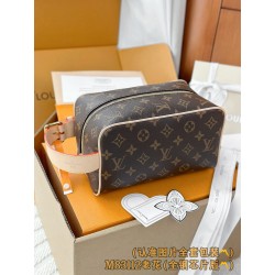루이비통 Louis Vuitton M83112 LOCKER DOPP KIT 클러치 23cm