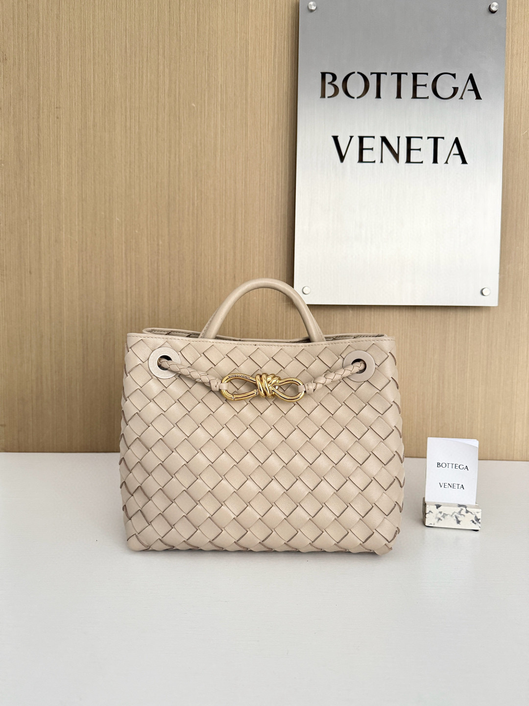 보테가 베네타 Bottega Veneta 743568 Andiamo 25cm