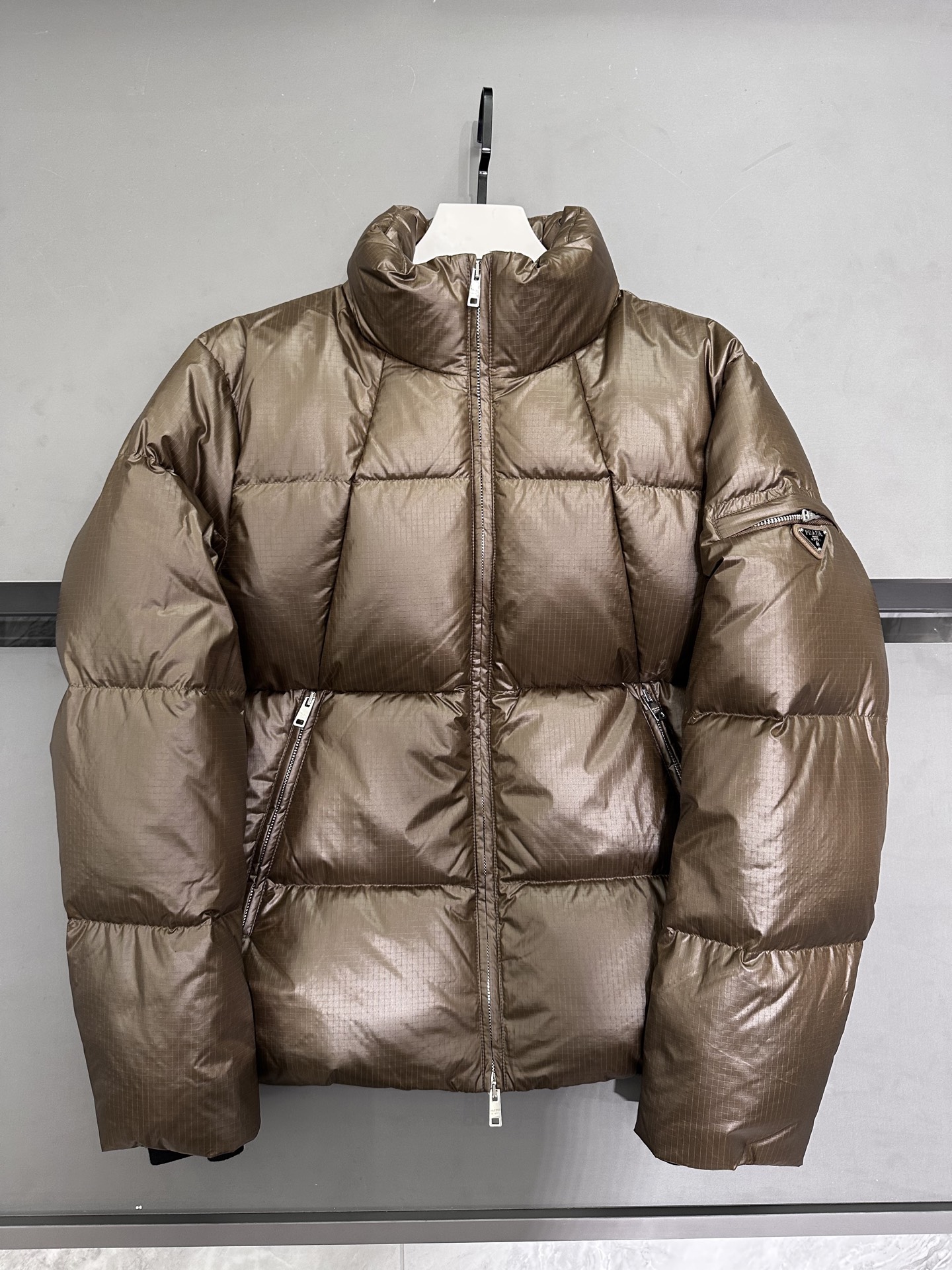 프라다 Prada 다운재킷