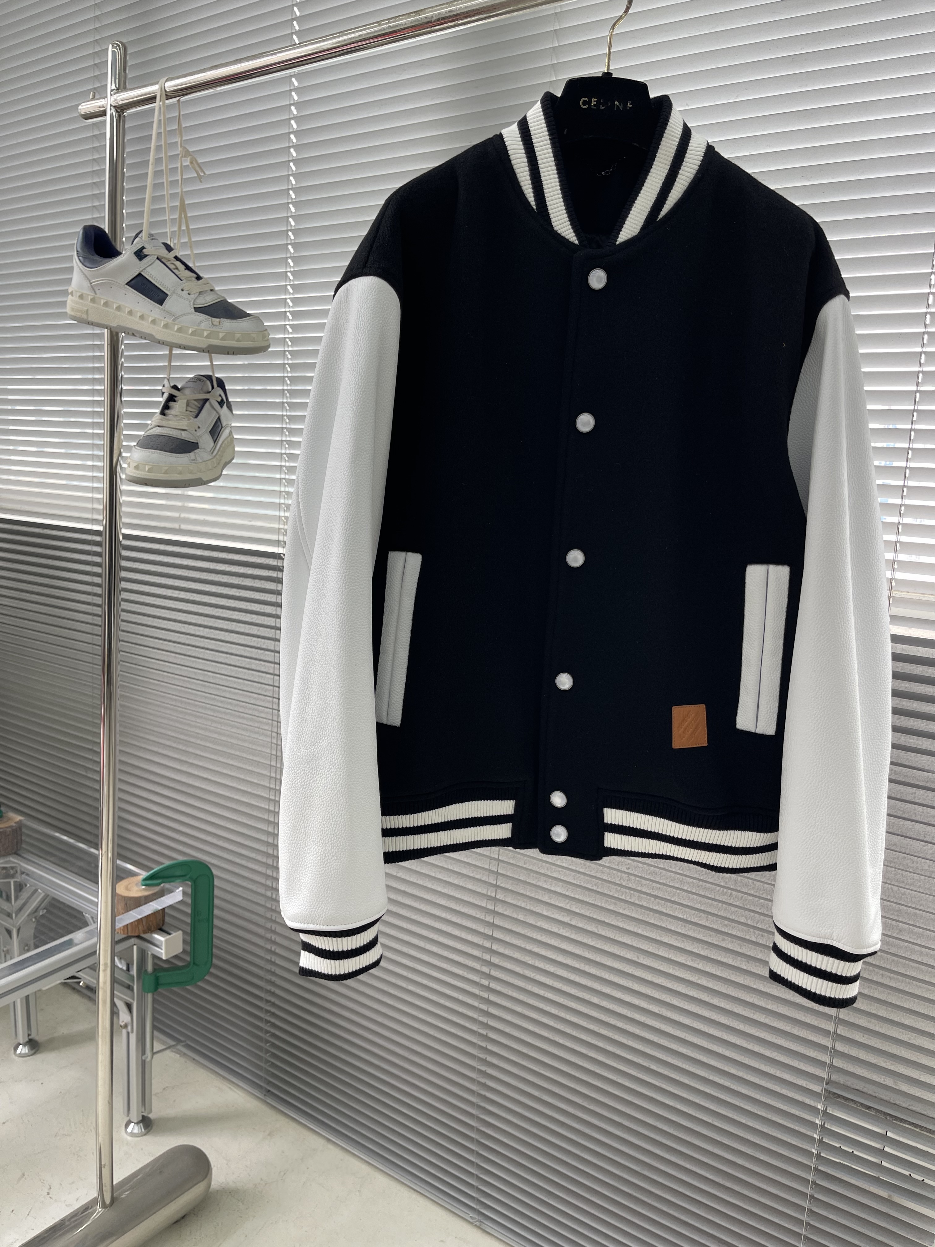 루이비통 Louis Vuitton 레더자켓