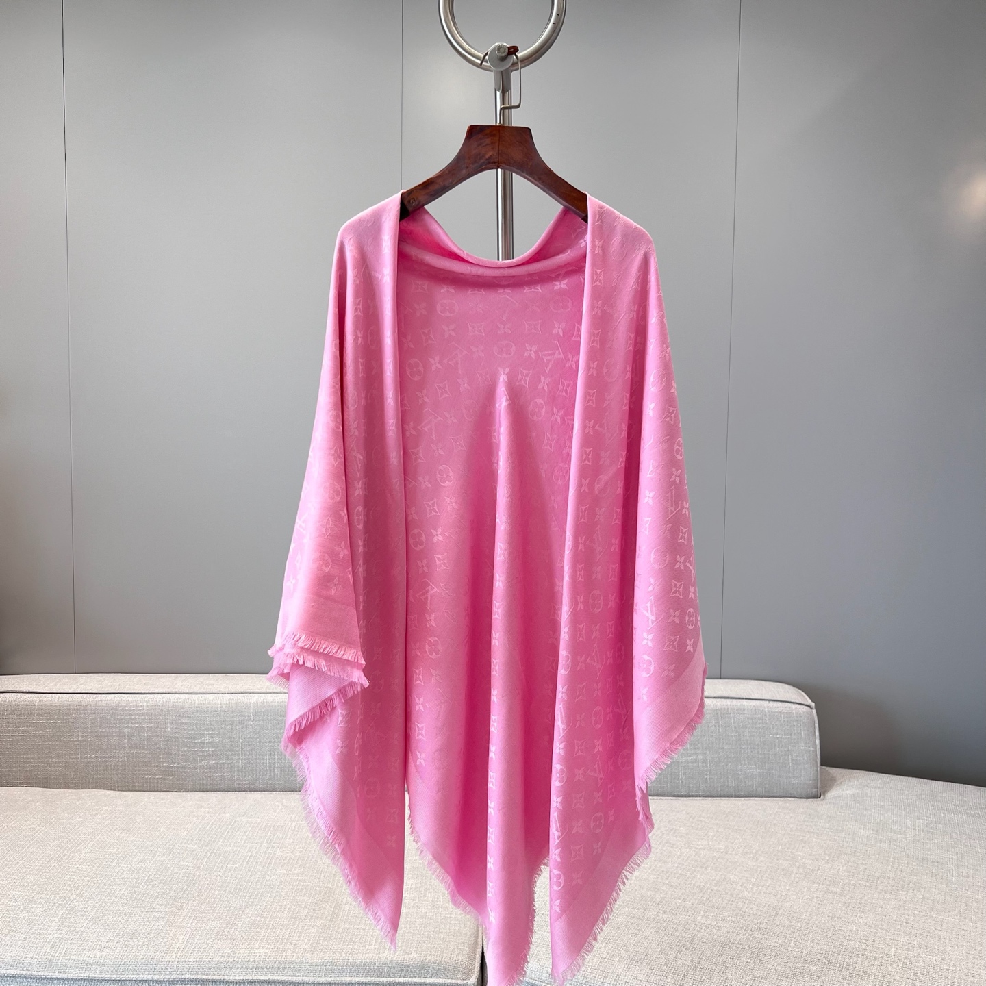 루이비통 Louis Vuitton M94971 숄 140x140cm