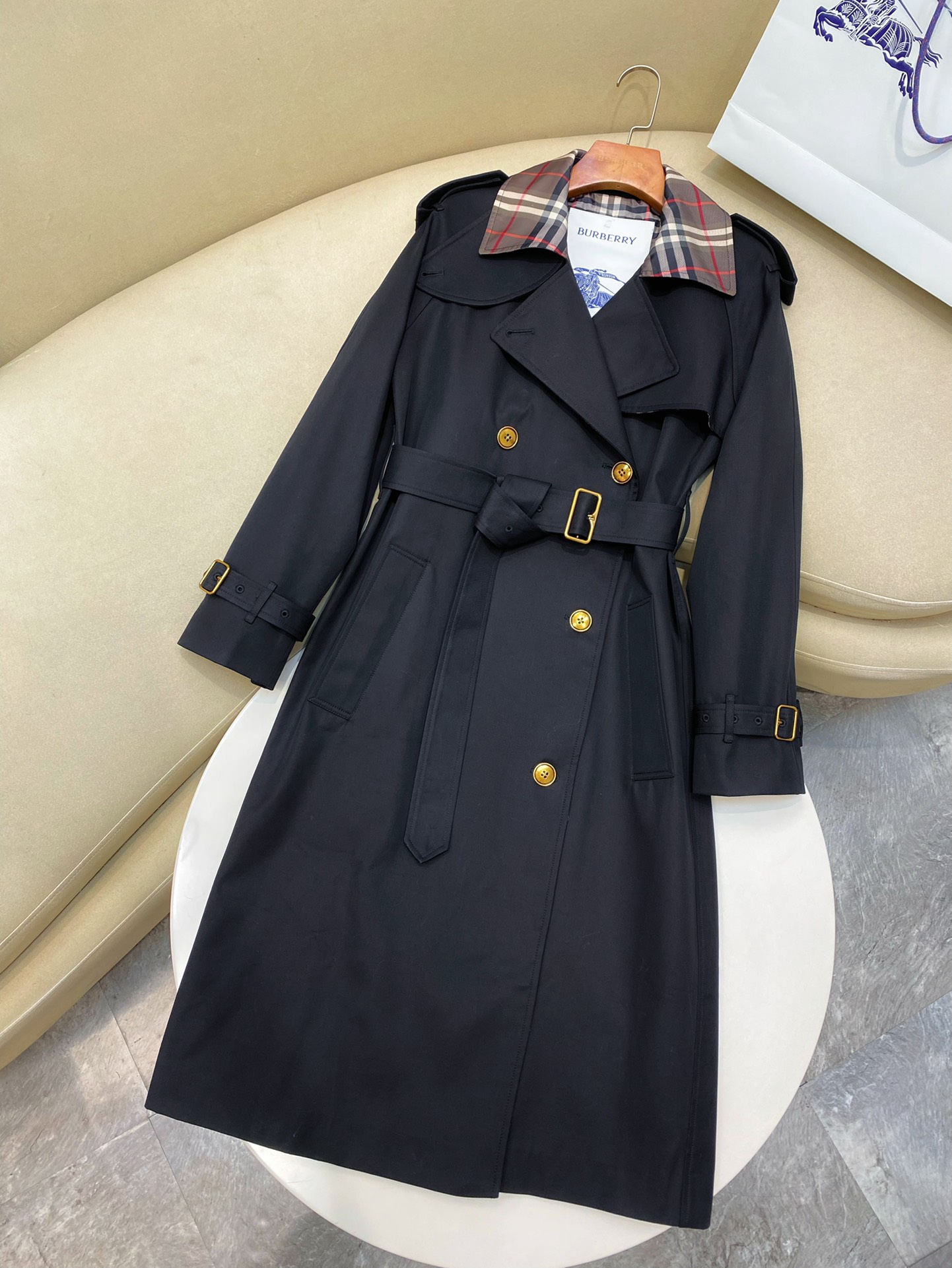버버리 Burberry  Trench  미드 렝스 체크 칼라 캐슬포드 트렌치코트  81136261