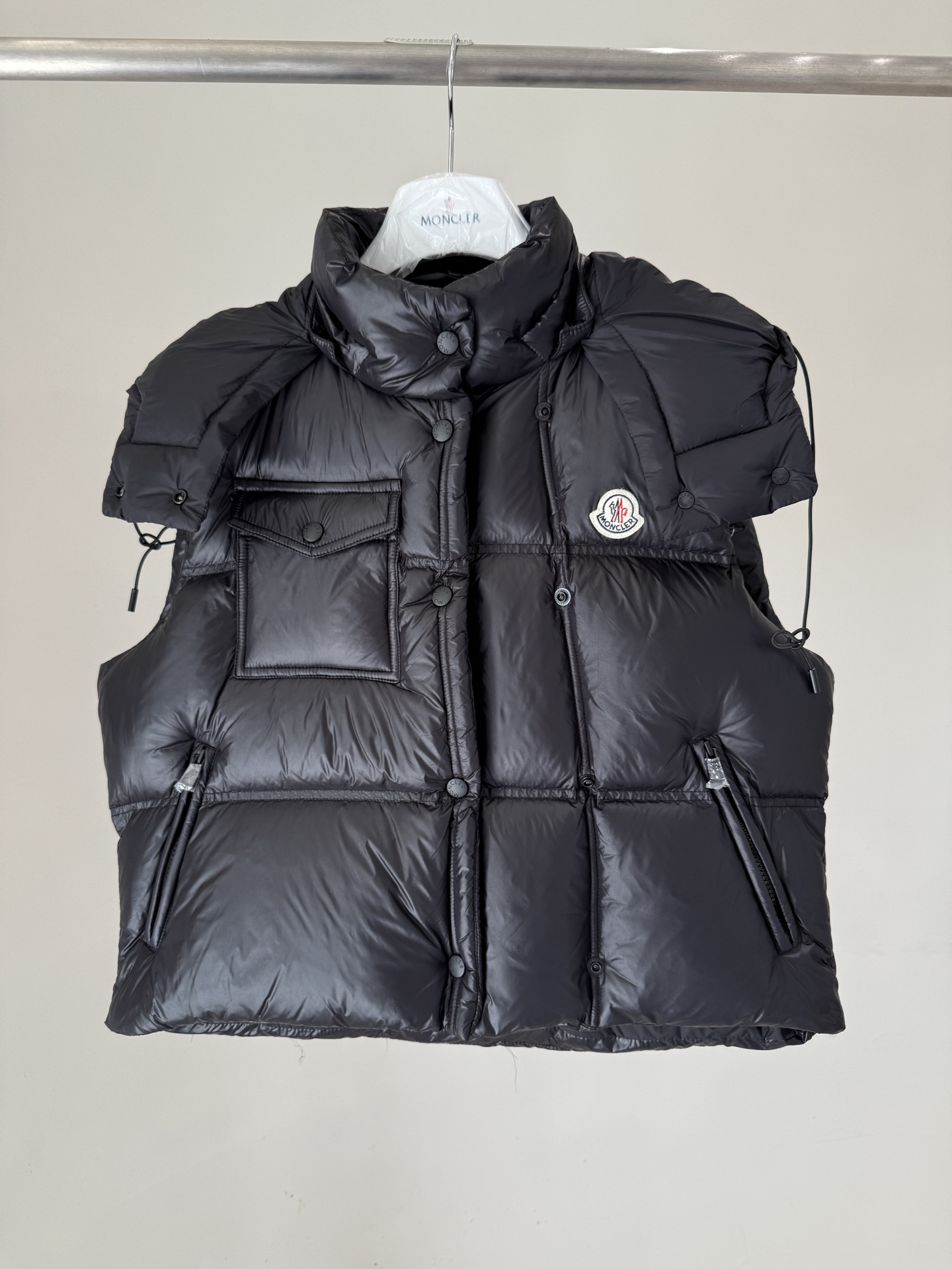 몽클레어 Moncler pario 다운 베스트 조끼/덕 다운(오리)。