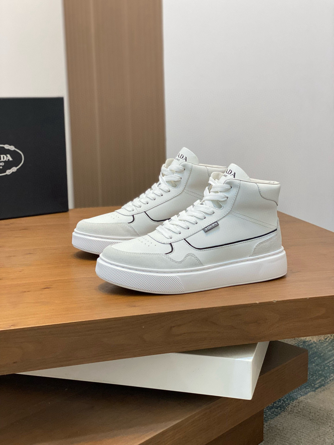 프라다 Prada 스니커즈