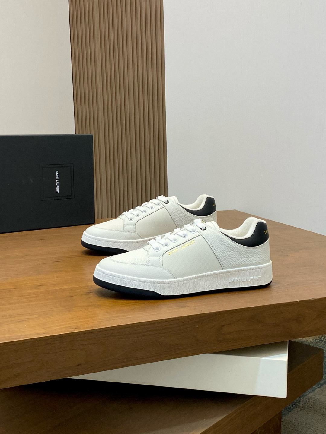 생로랑 Saint Laurent 스니커즈