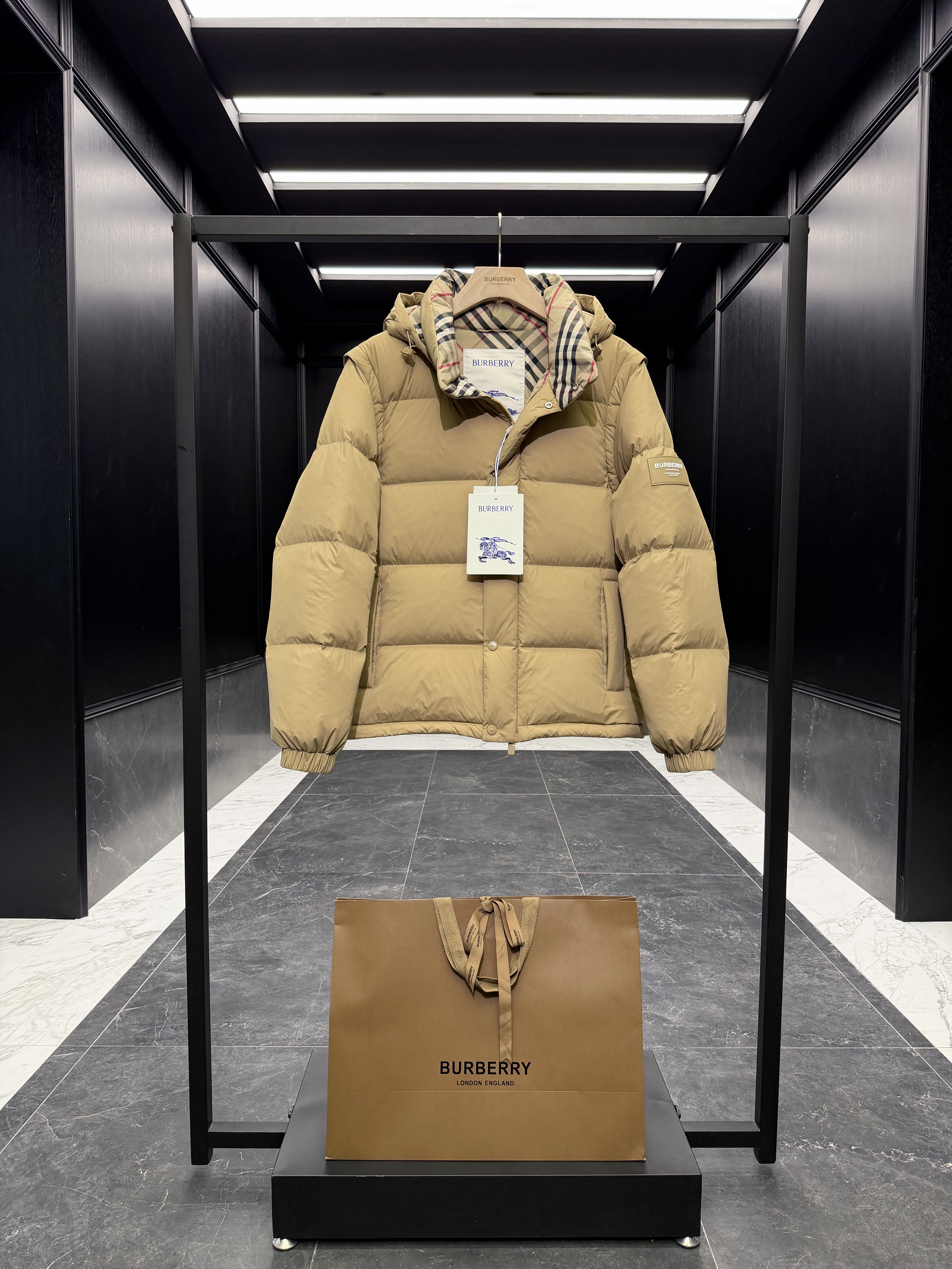 버버리 Burberry 다운재킷 288。