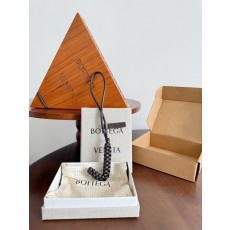 보테가베네타 Bottega Veneta 레터 J 참