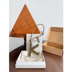 보테가베네타 Bottega Veneta 레터 K 참
