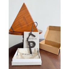 보테가베네타 Bottega Veneta 레터 P 참