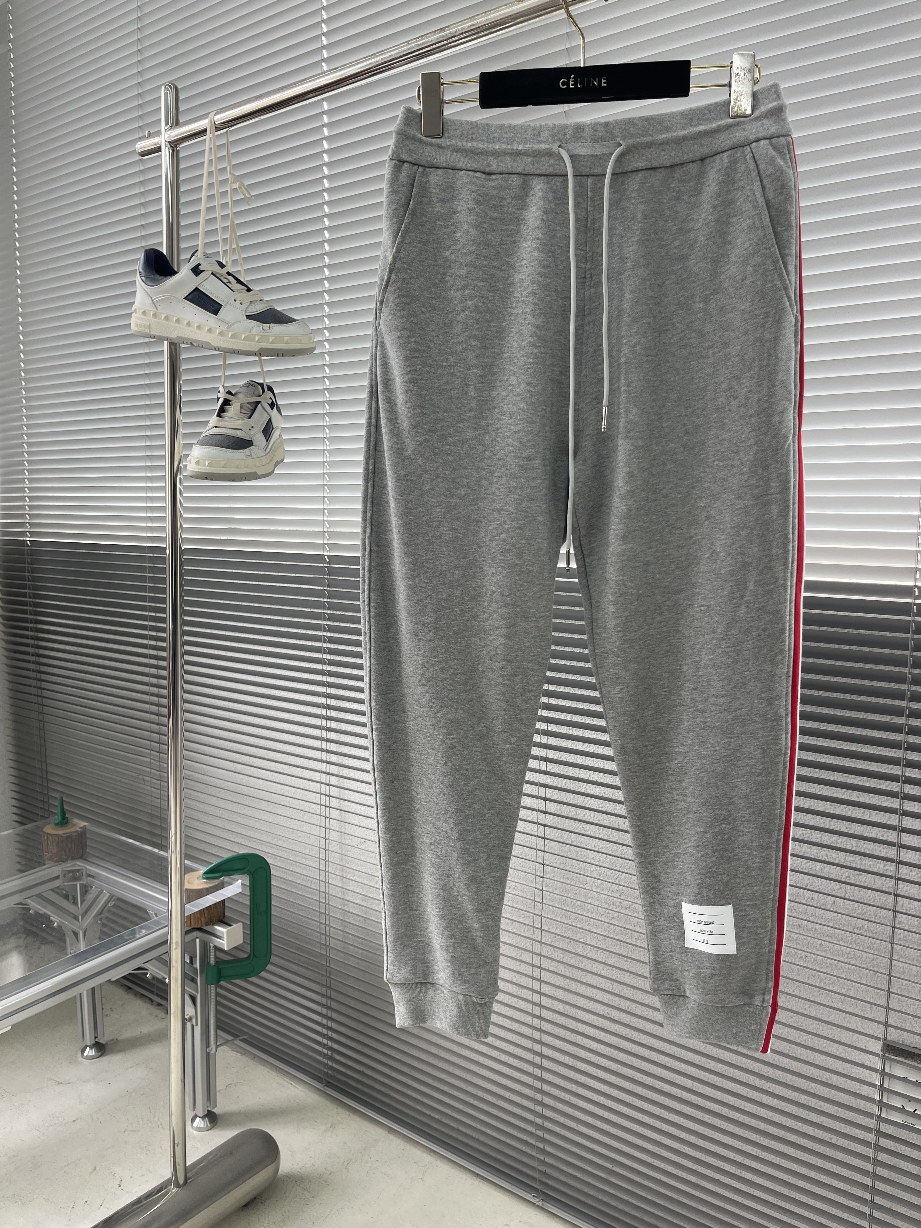 톰브라운 Thom Browne 바지